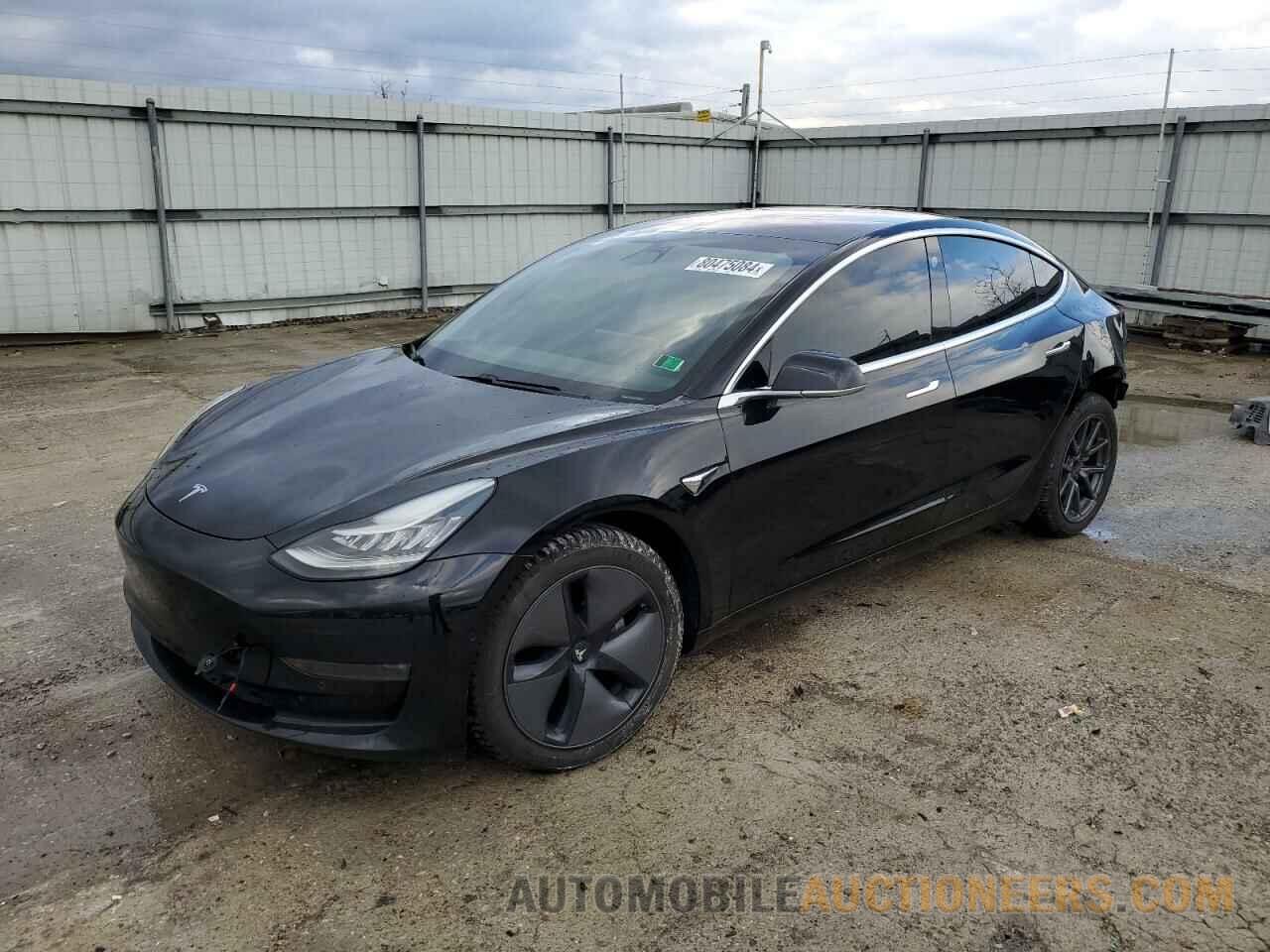 5YJ3E1EBXJF070560 TESLA MODEL 3 2018