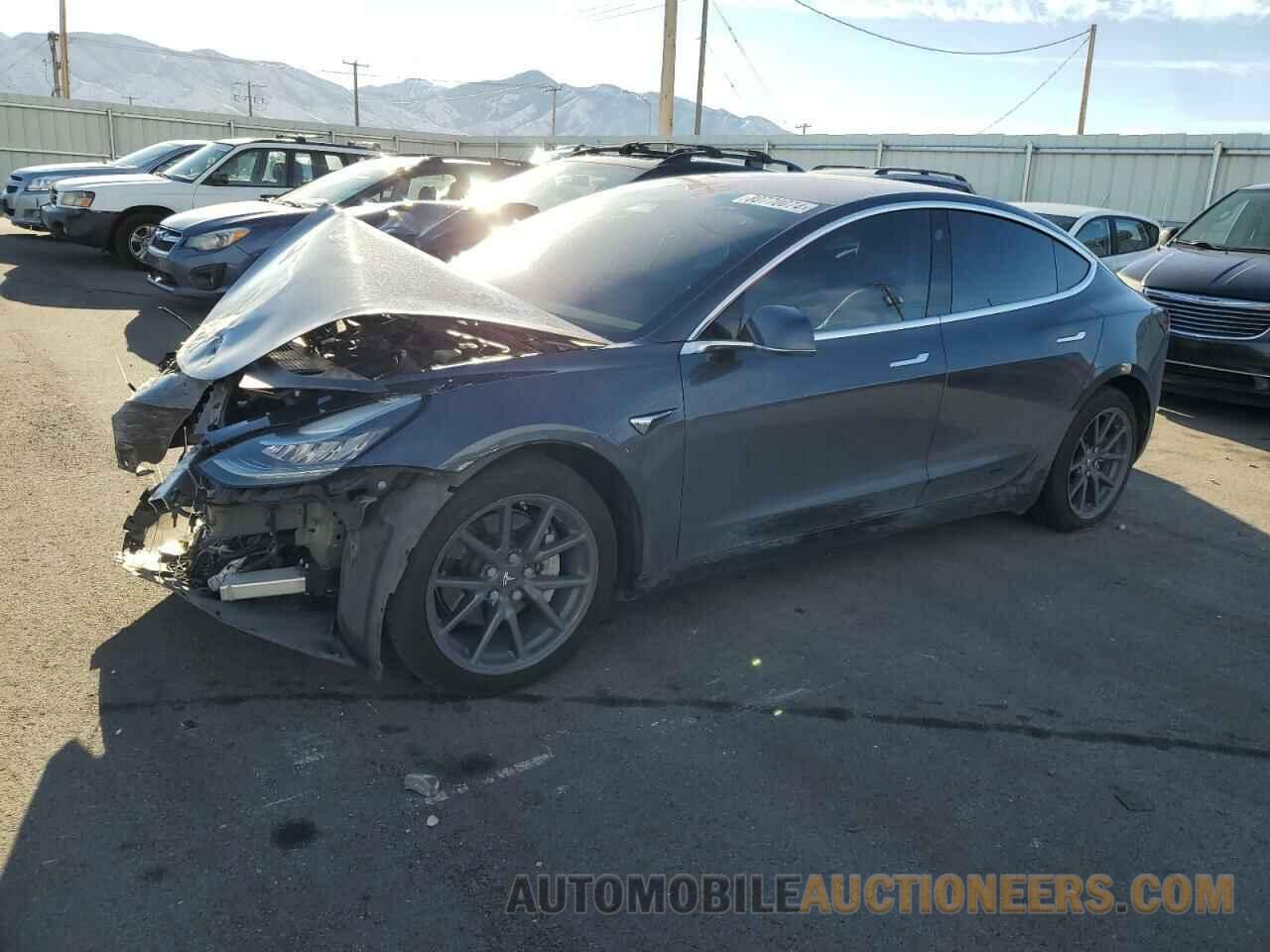 5YJ3E1EBXJF090887 TESLA MODEL 3 2018