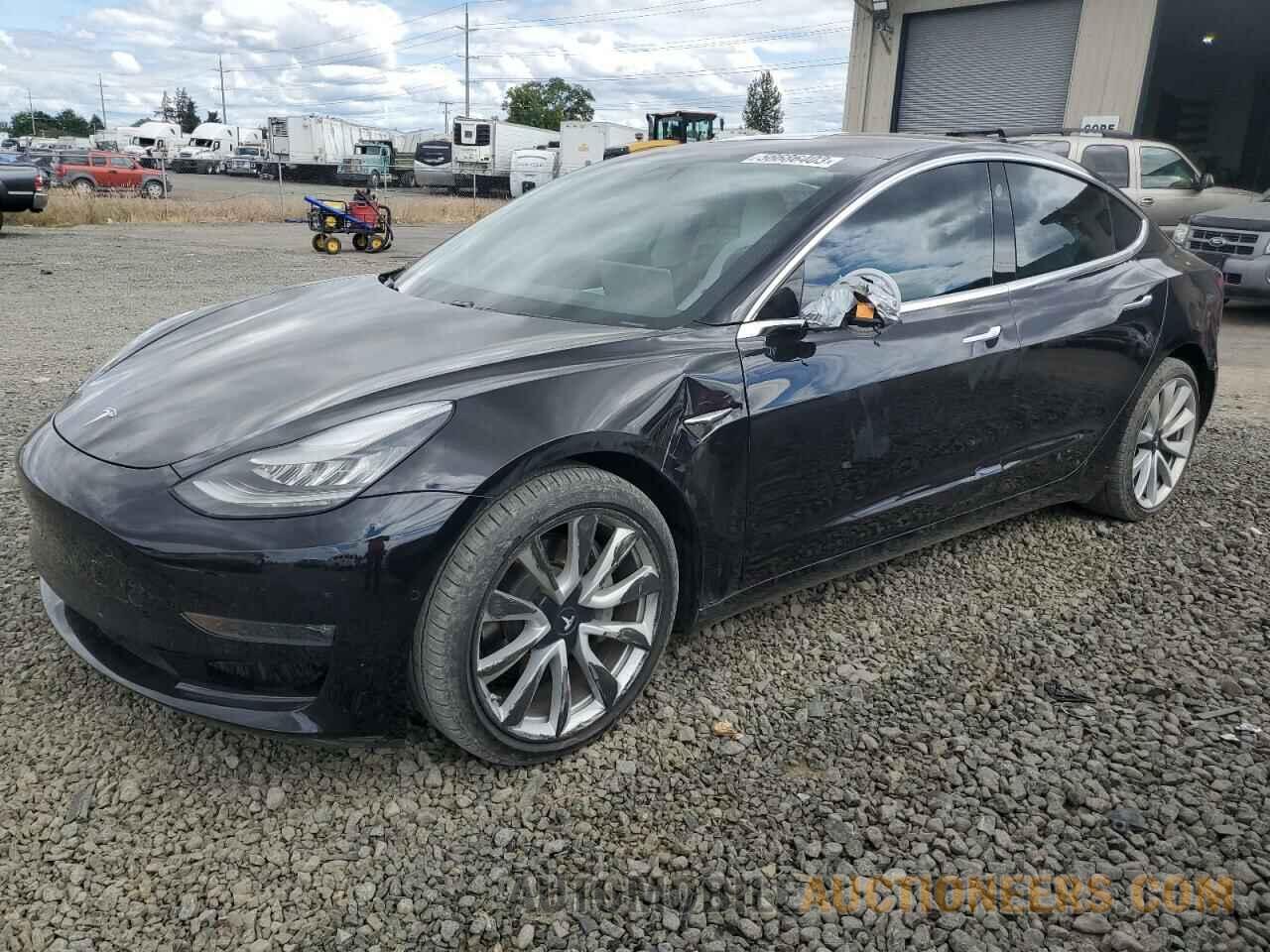 5YJ3E1EBXJF097046 TESLA MODEL 3 2018