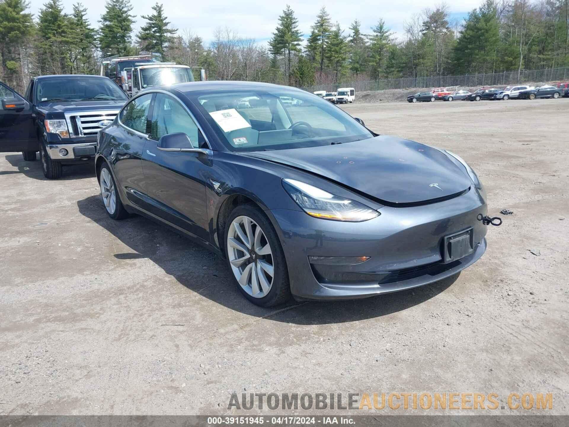 5YJ3E1EBXJF097161 TESLA MODEL 3 2018