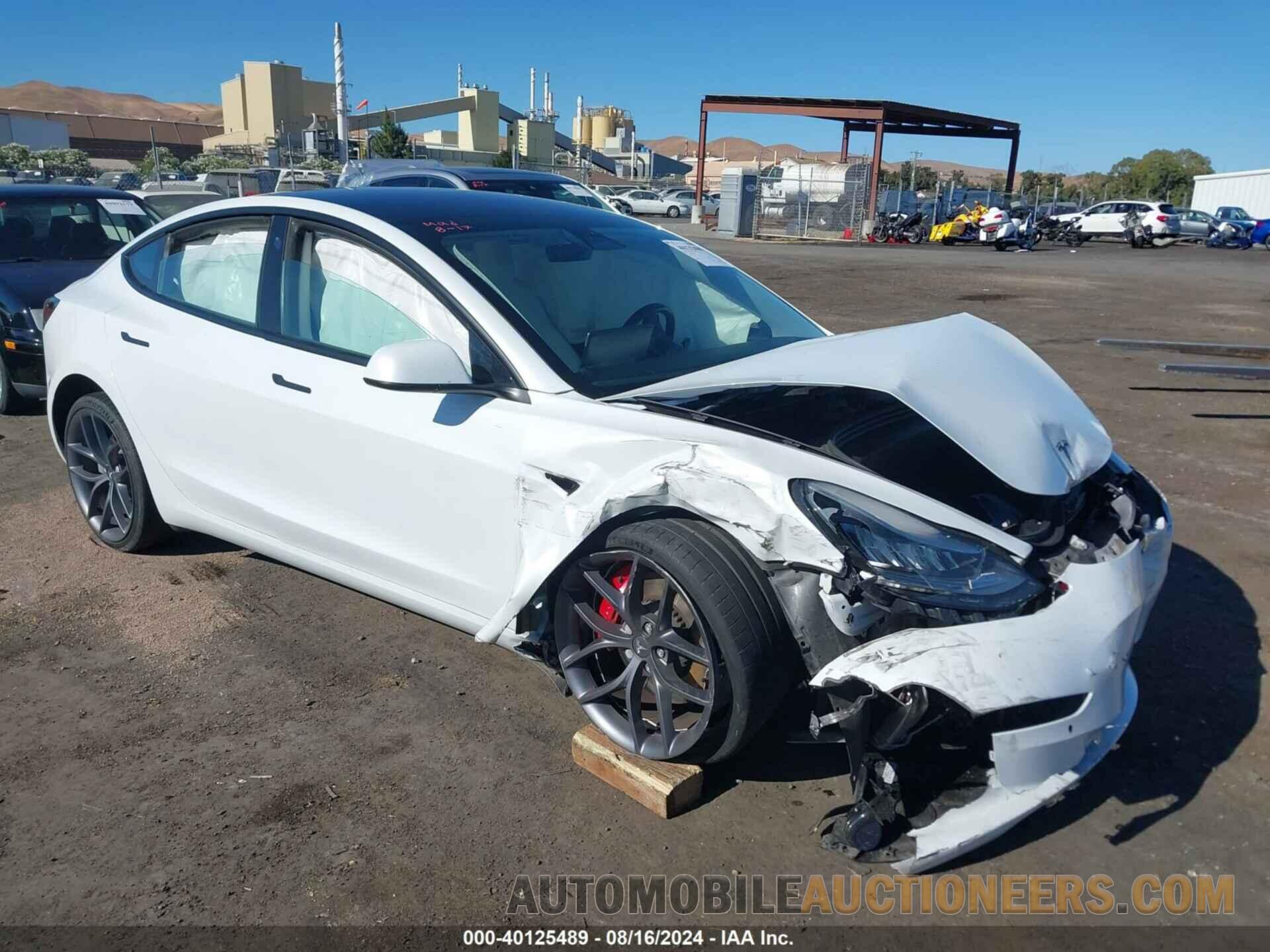 5YJ3E1EBXJF100110 TESLA MODEL 3 2018