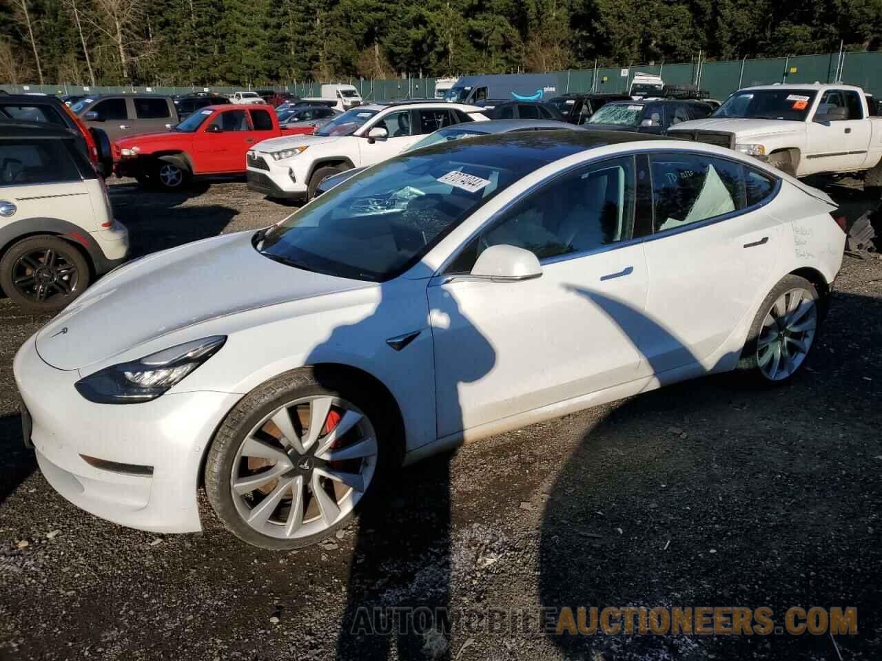 5YJ3E1EBXJF106585 TESLA MODEL 3 2018