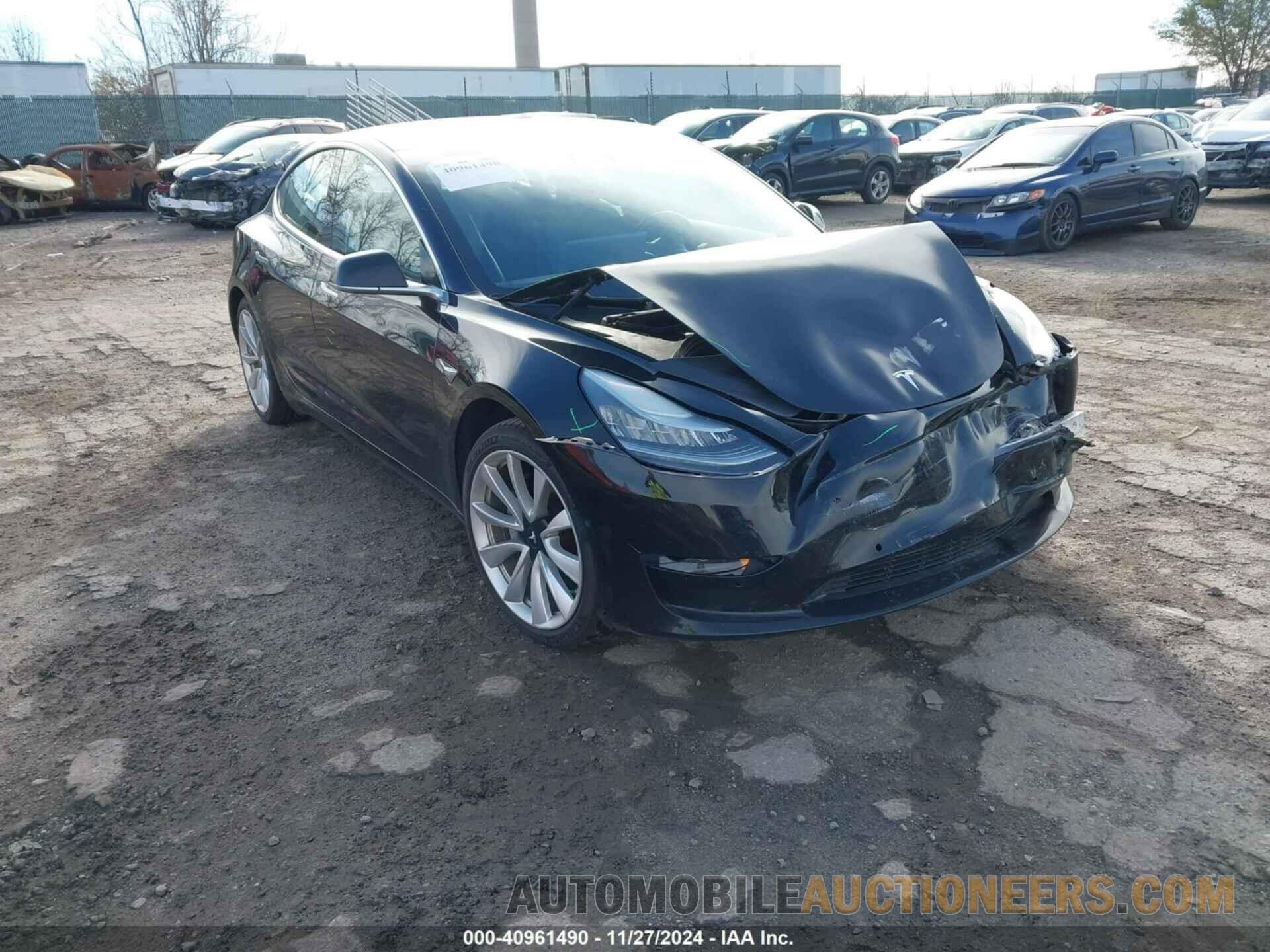 5YJ3E1EBXJF115688 TESLA MODEL 3 2018