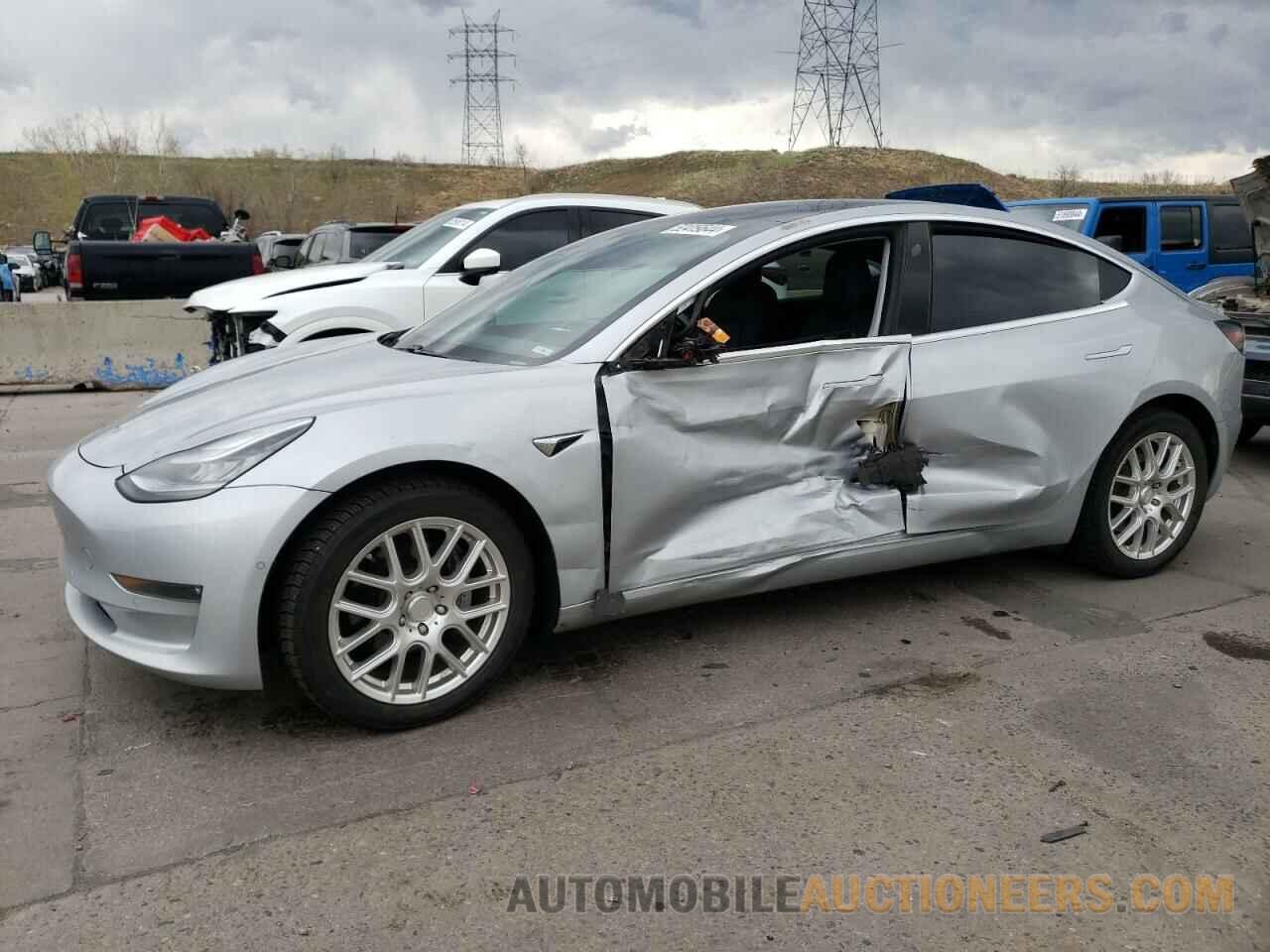 5YJ3E1EBXJF117005 TESLA MODEL 3 2018