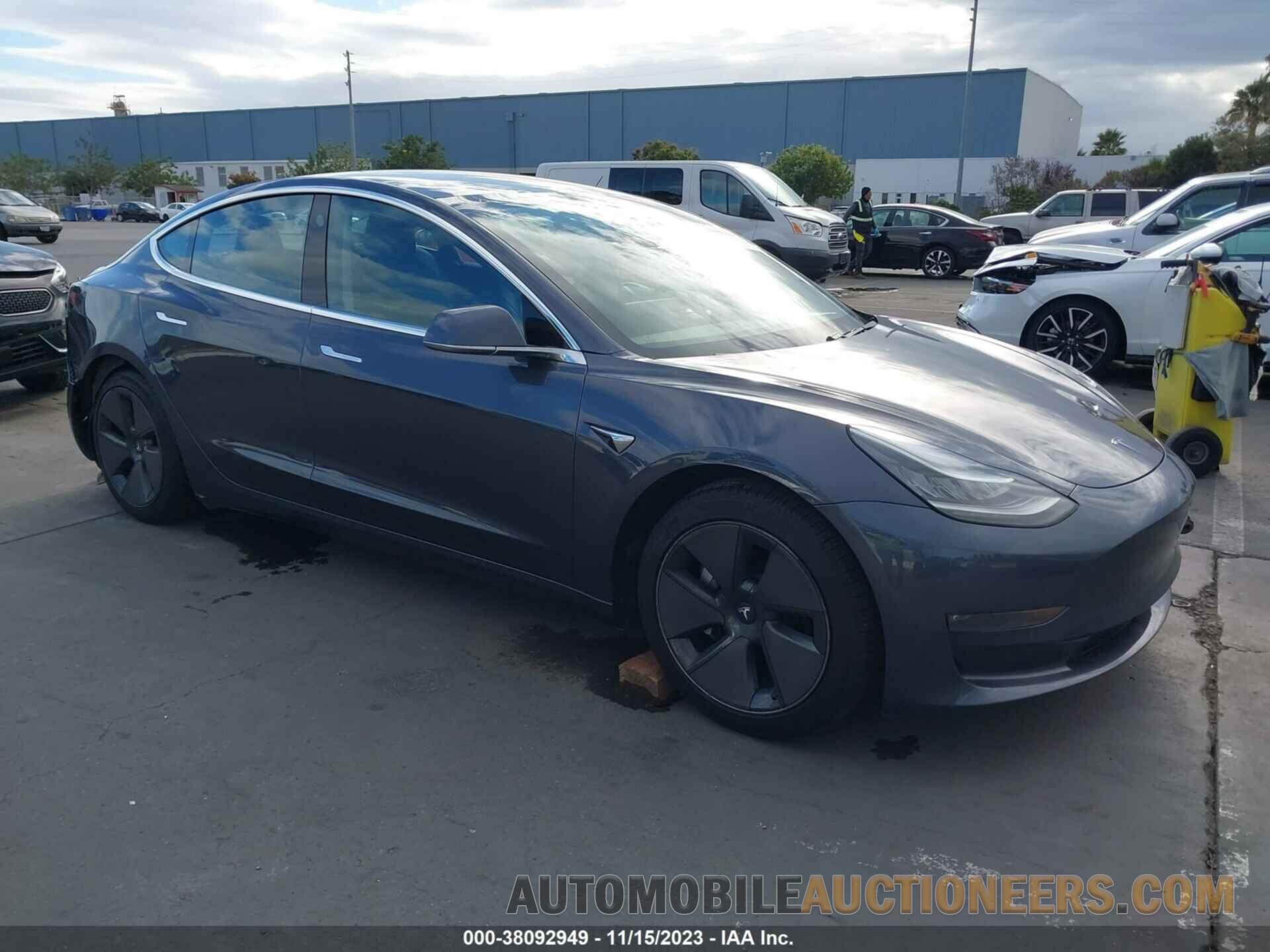 5YJ3E1EBXJF128795 TESLA MODEL 3 2018