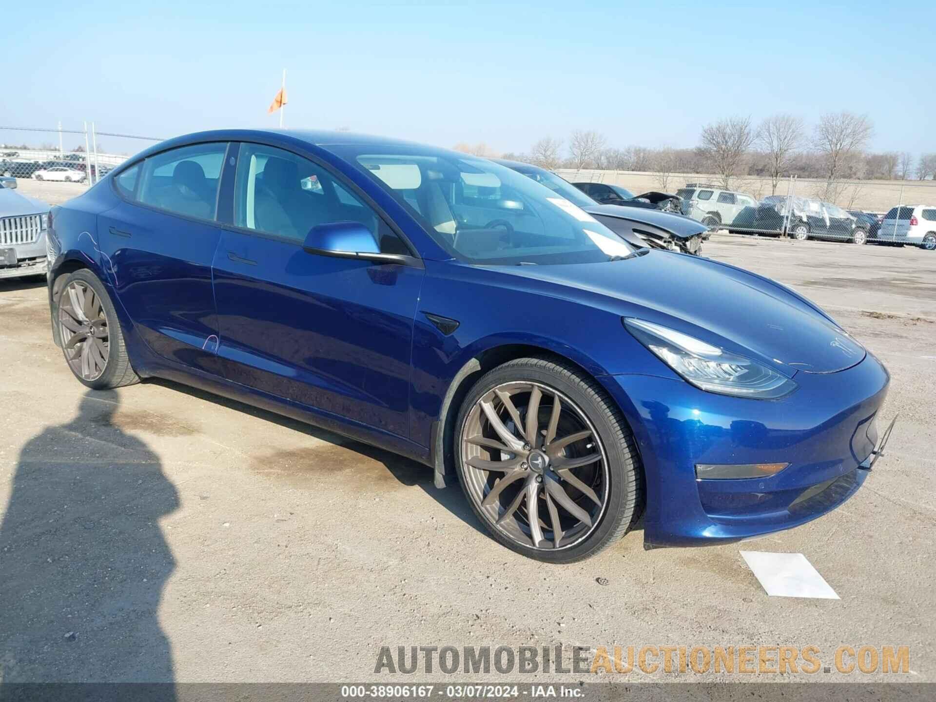 5YJ3E1EBXJF130255 TESLA MODEL 3 2018