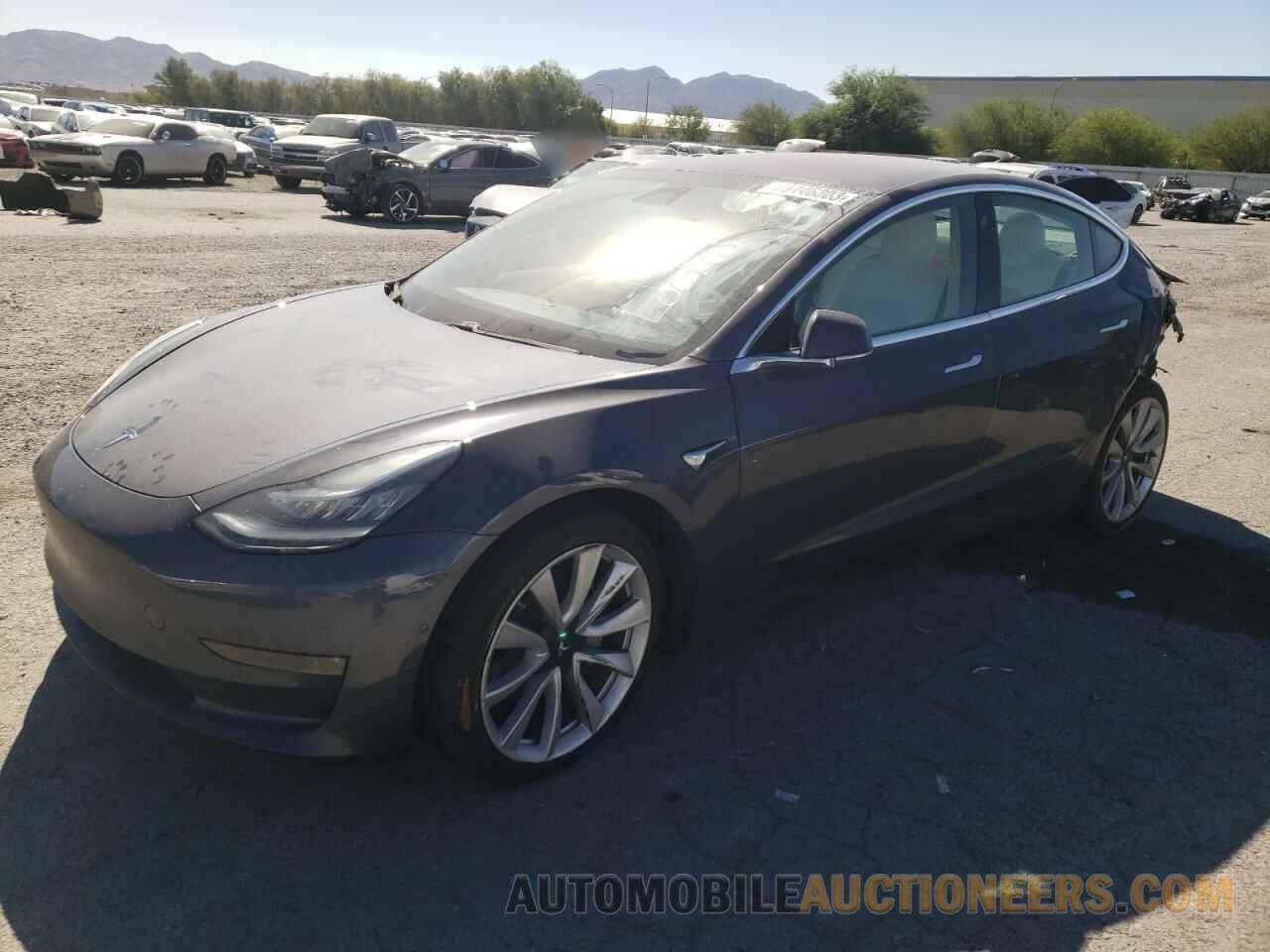 5YJ3E1EBXJF188401 TESLA MODEL 3 2018