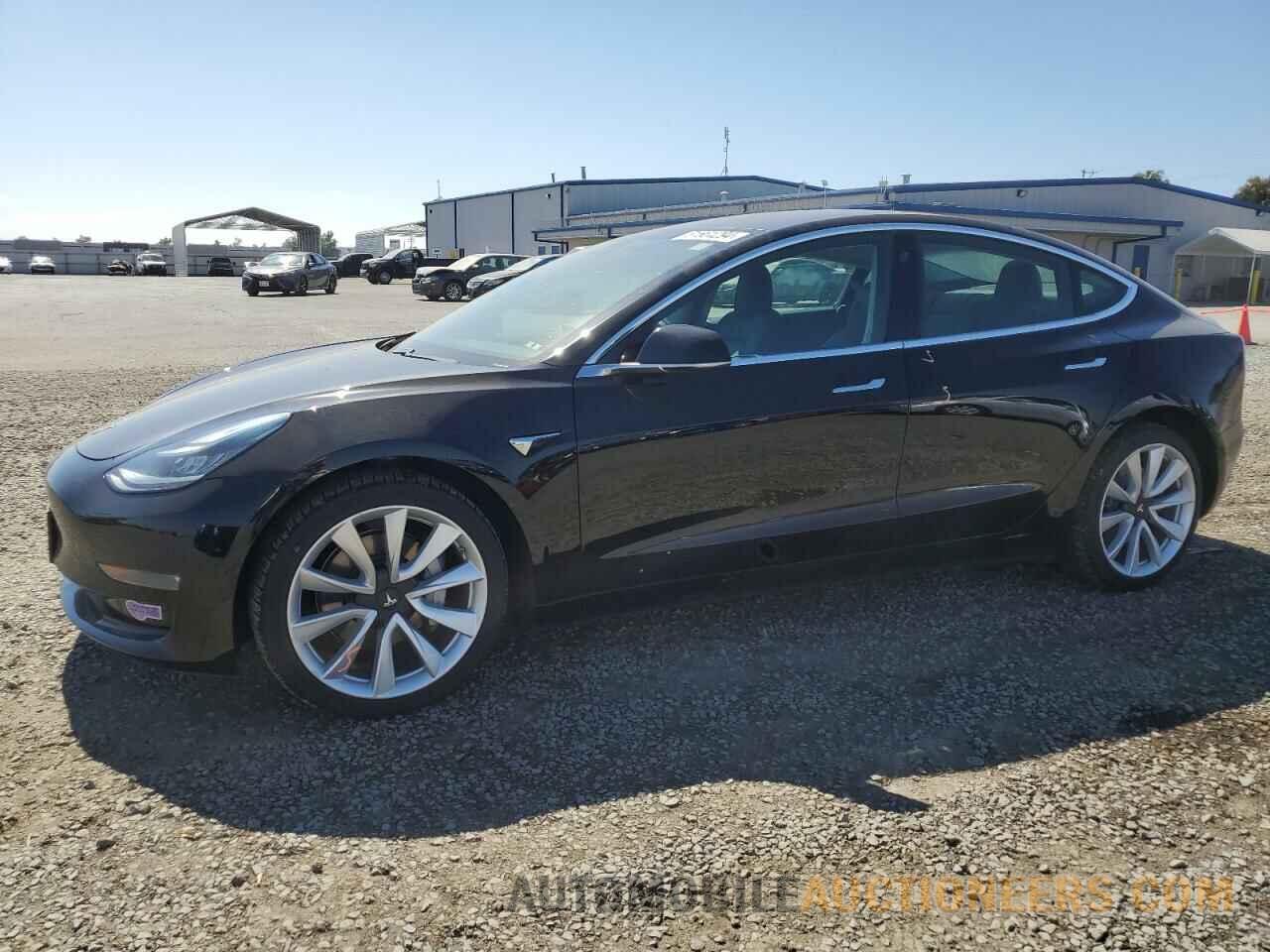 5YJ3E1EBXKF194698 TESLA MODEL 3 2019