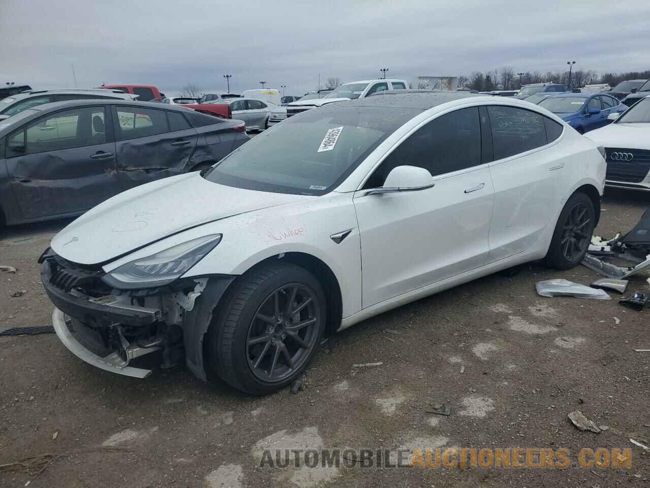 5YJ3E1EBXKF211628 TESLA MODEL 3 2019