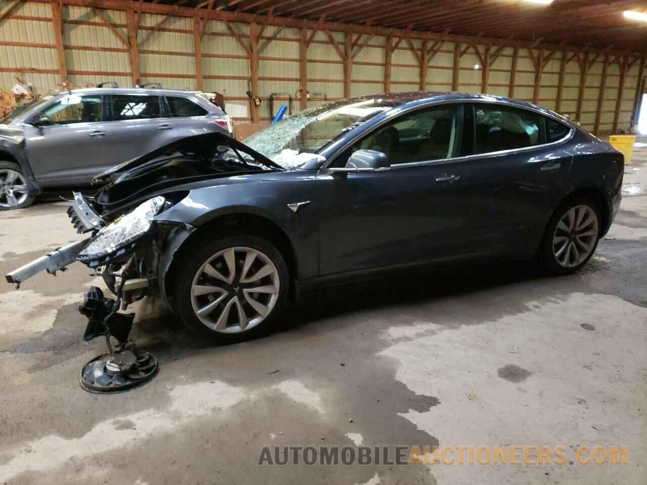 5YJ3E1EBXKF214268 TESLA MODEL 3 2019