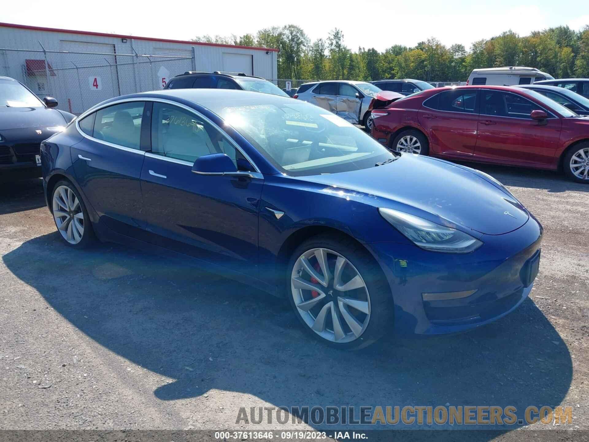 5YJ3E1EBXKF422084 TESLA MODEL 3 2019