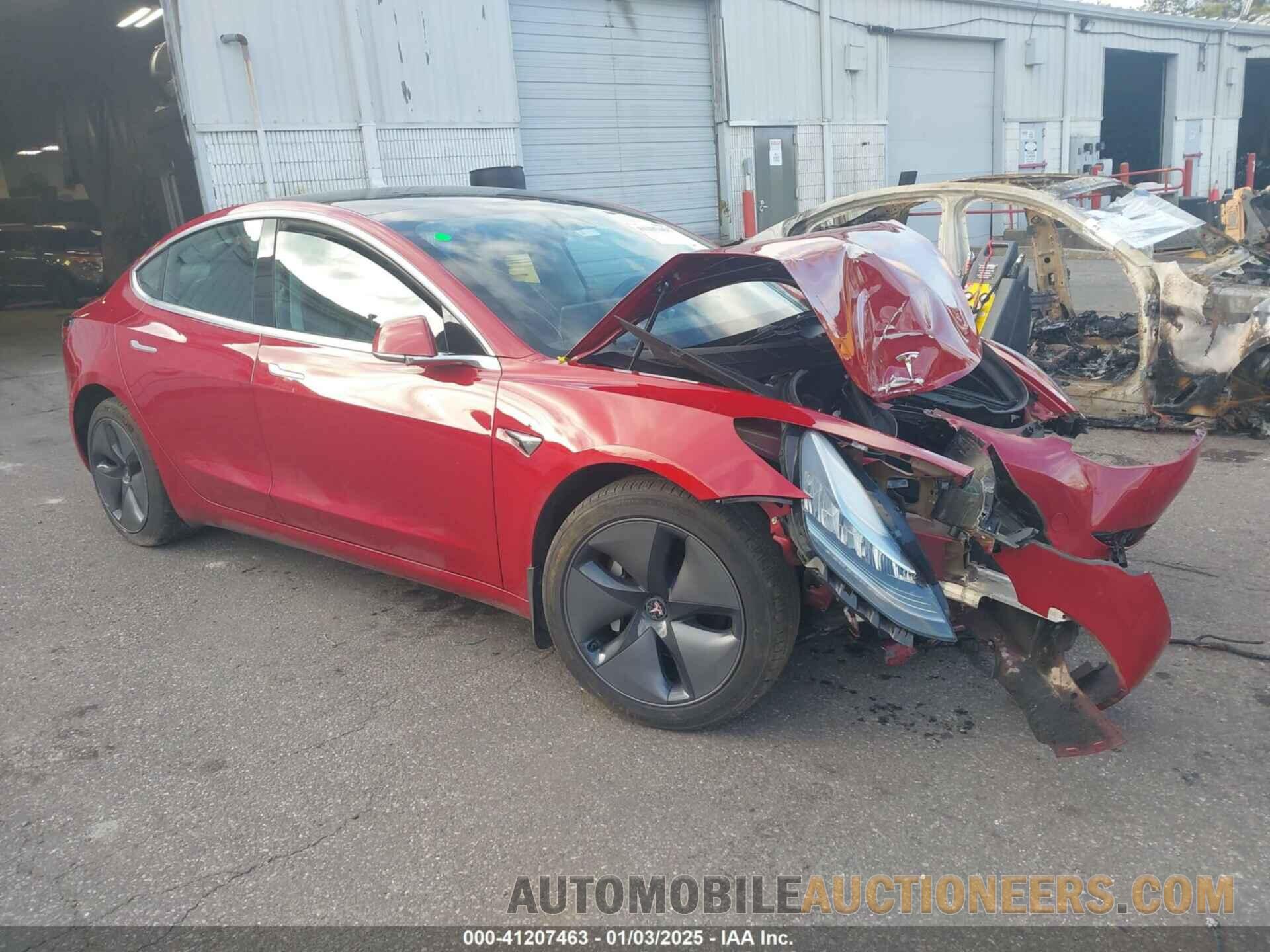 5YJ3E1EBXKF440486 TESLA MODEL 3 2019