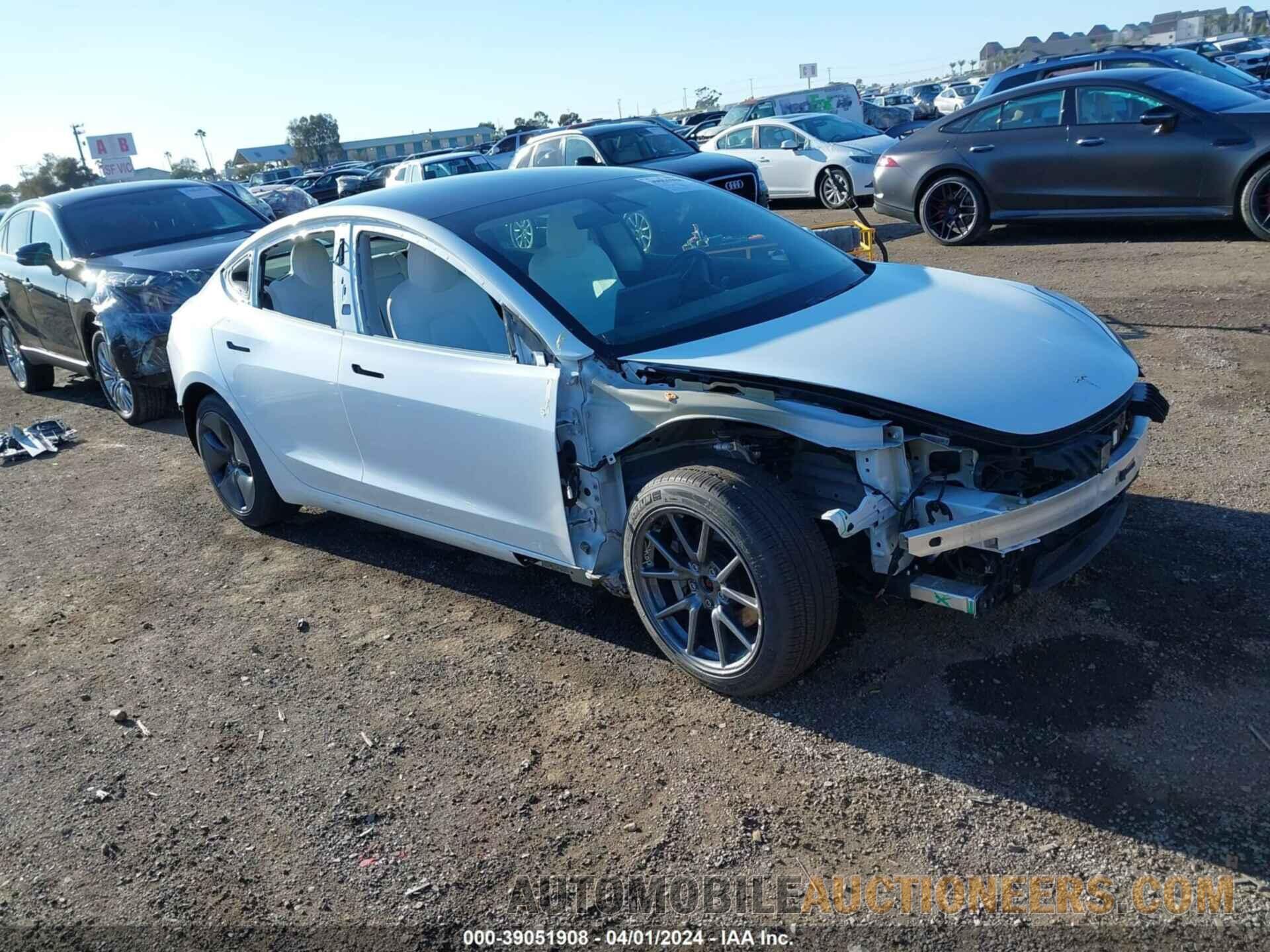 5YJ3E1EBXKF469521 TESLA MODEL 3 2019