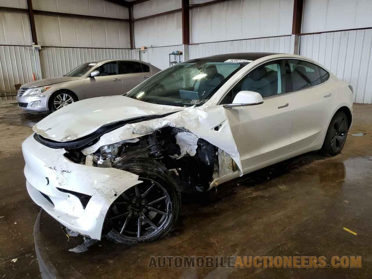 5YJ3E1EBXKF469888 TESLA MODEL 3 2019