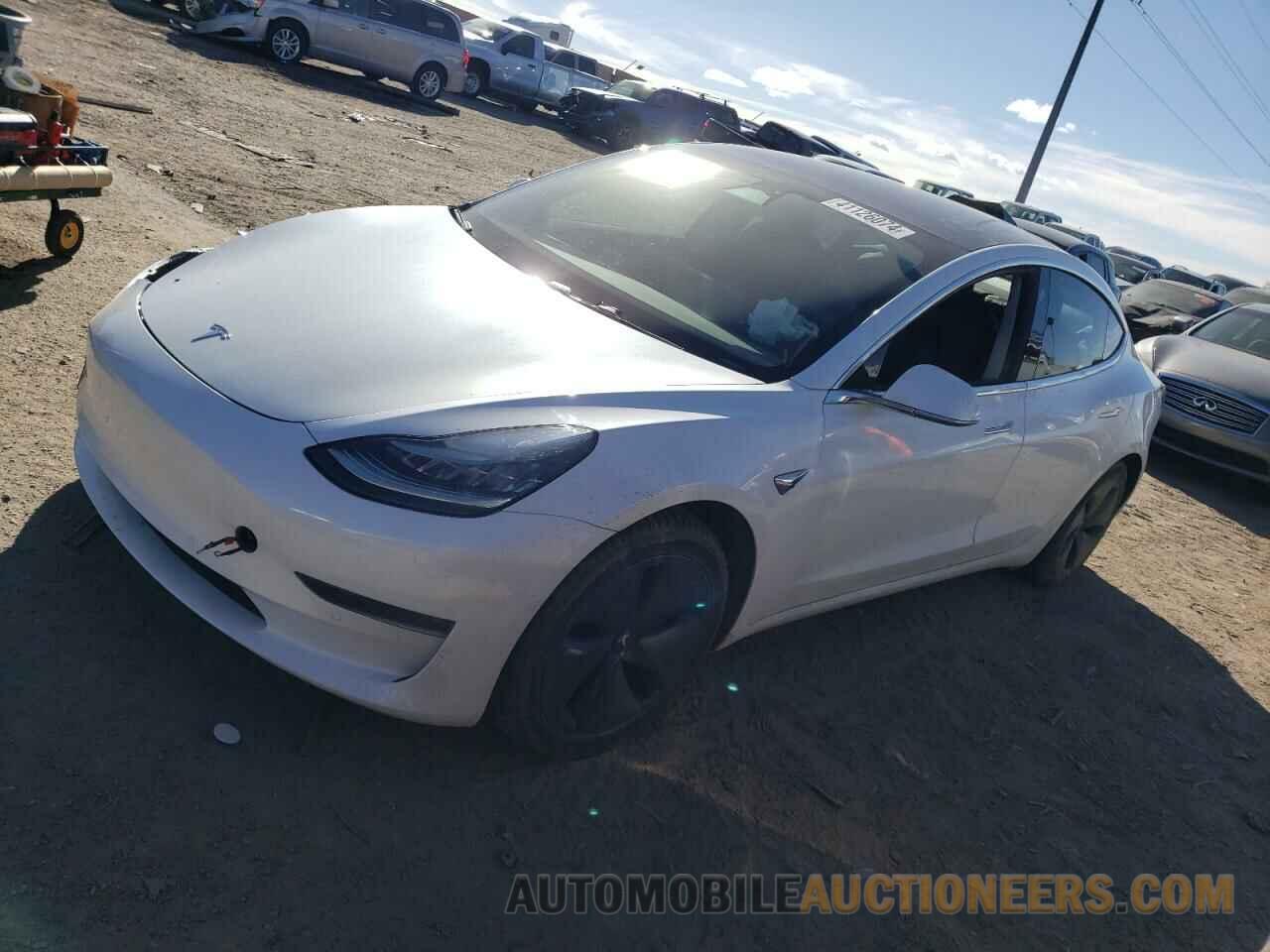 5YJ3E1EBXKF493494 TESLA MODEL 3 2019