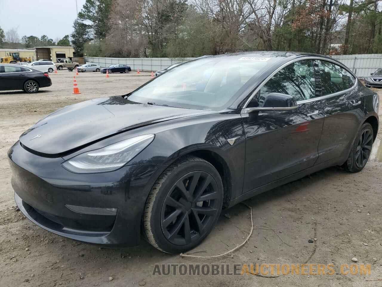 5YJ3E1EBXKF497058 TESLA MODEL 3 2019