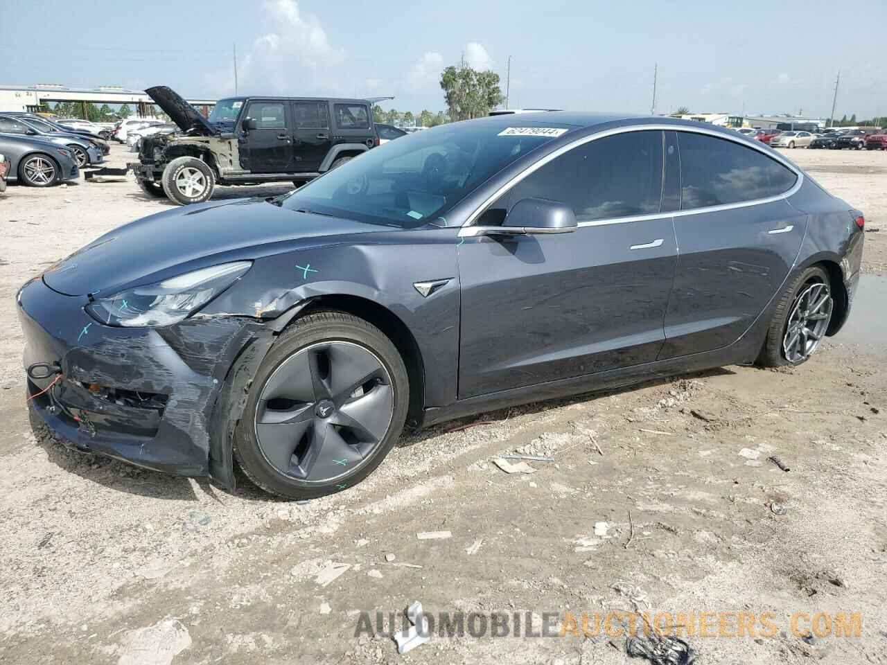 5YJ3E1EBXKF517633 TESLA MODEL 3 2019