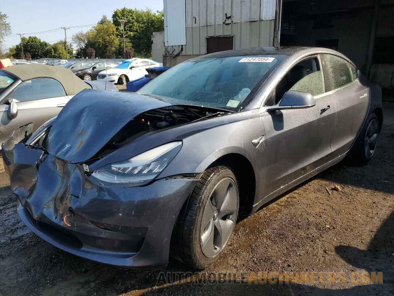 5YJ3E1EBXKF520760 TESLA MODEL 3 2019