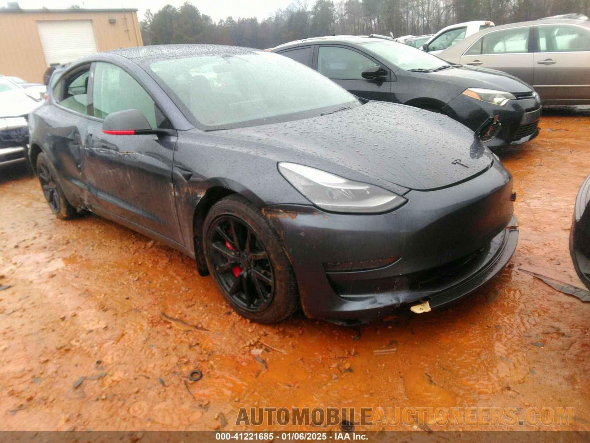 5YJ3E1EBXMF061751 TESLA MODEL 3 2021