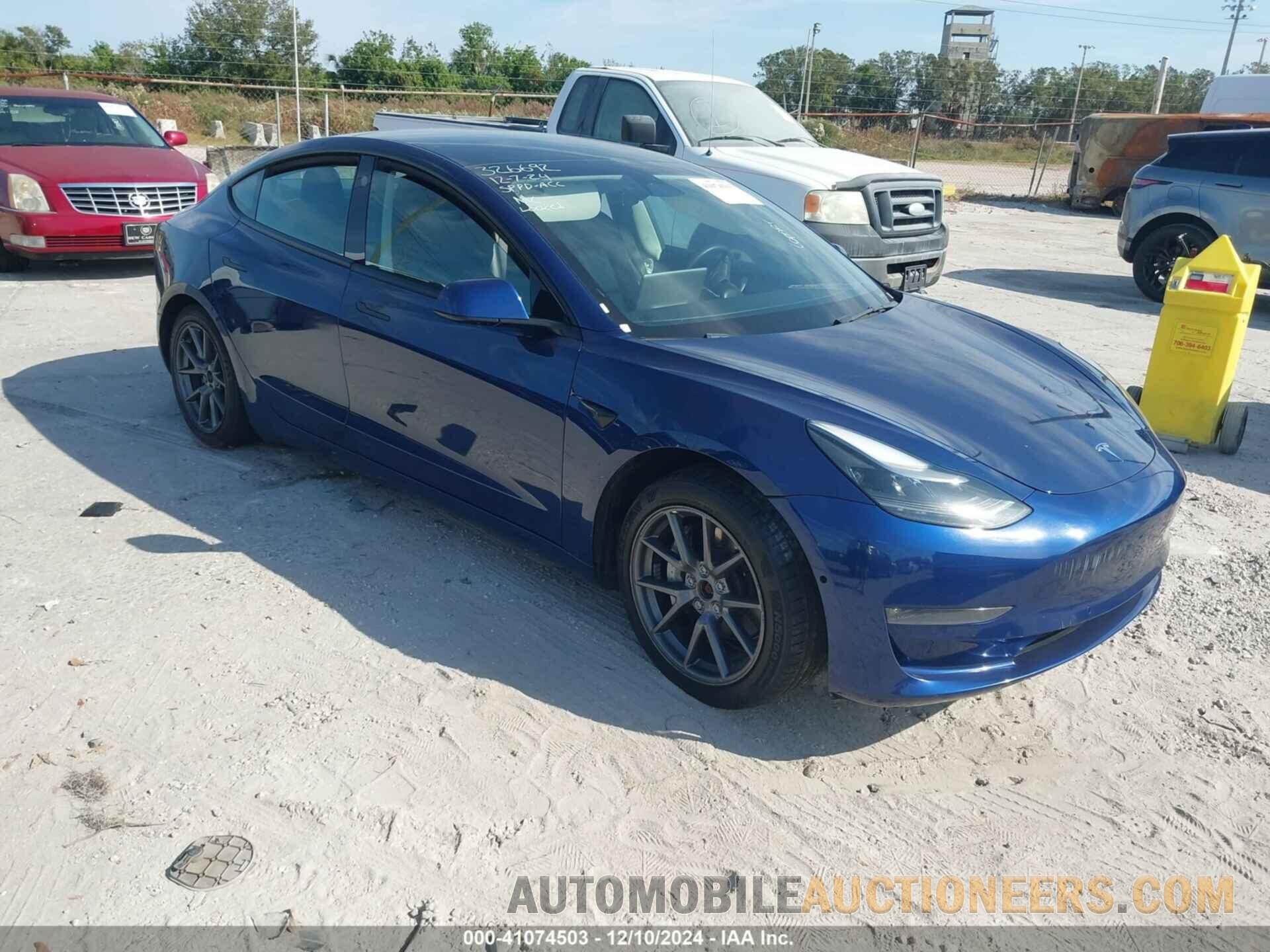 5YJ3E1EBXNF189683 TESLA MODEL 3 2022