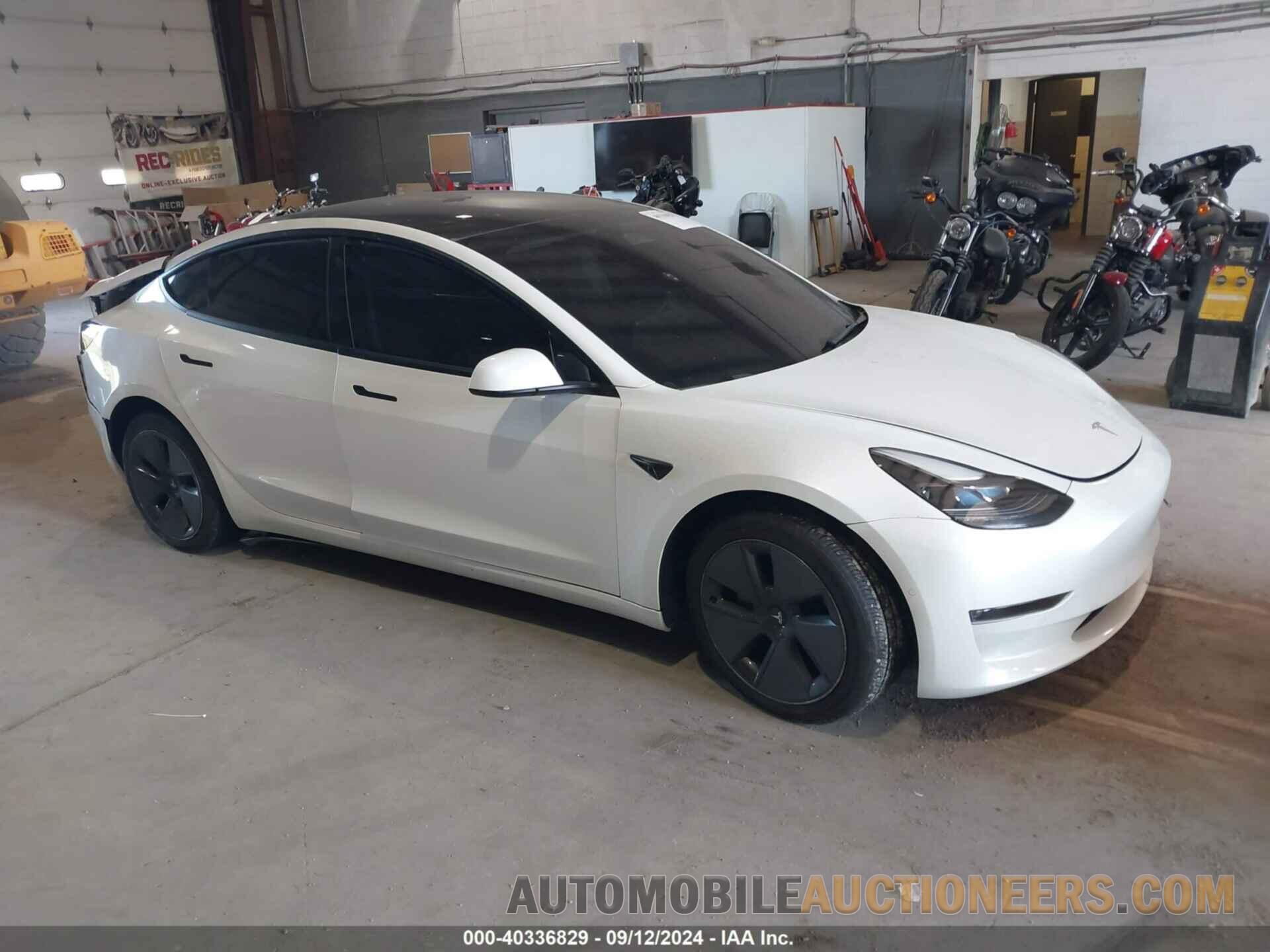 5YJ3E1EBXNF195418 TESLA MODEL 3 2022