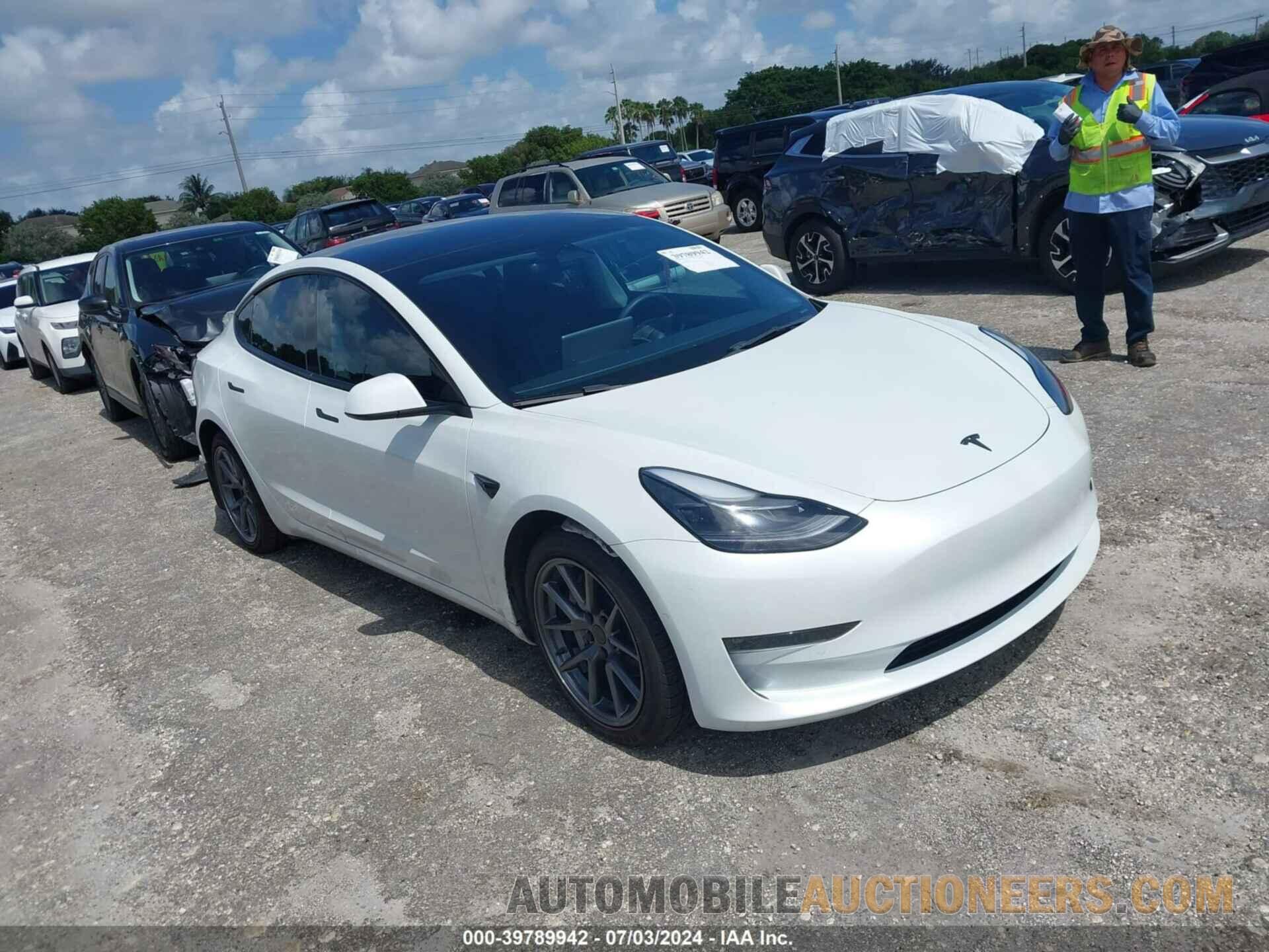 5YJ3E1EBXNF332969 TESLA MODEL 3 2022