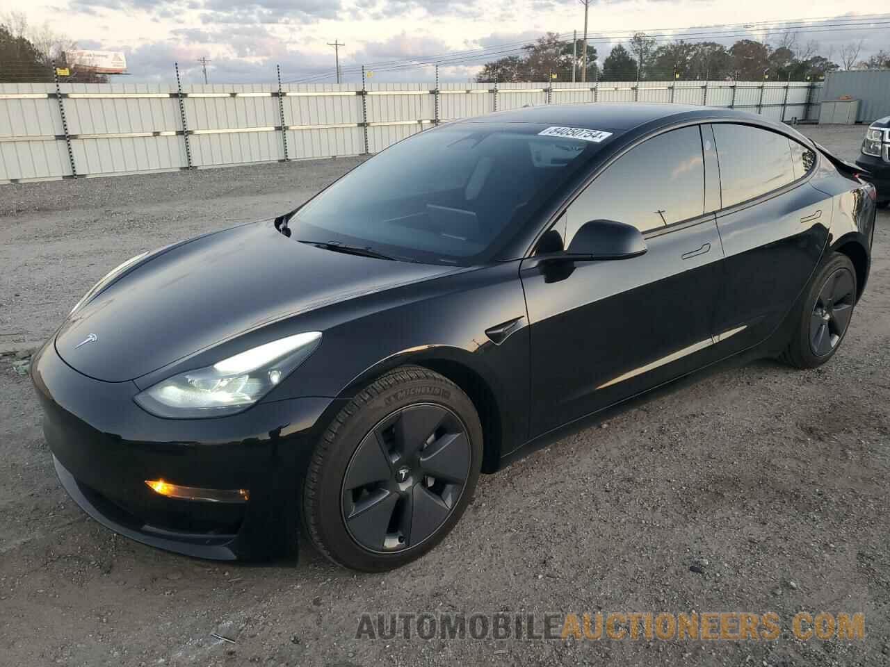 5YJ3E1EBXPF633261 TESLA MODEL 3 2023