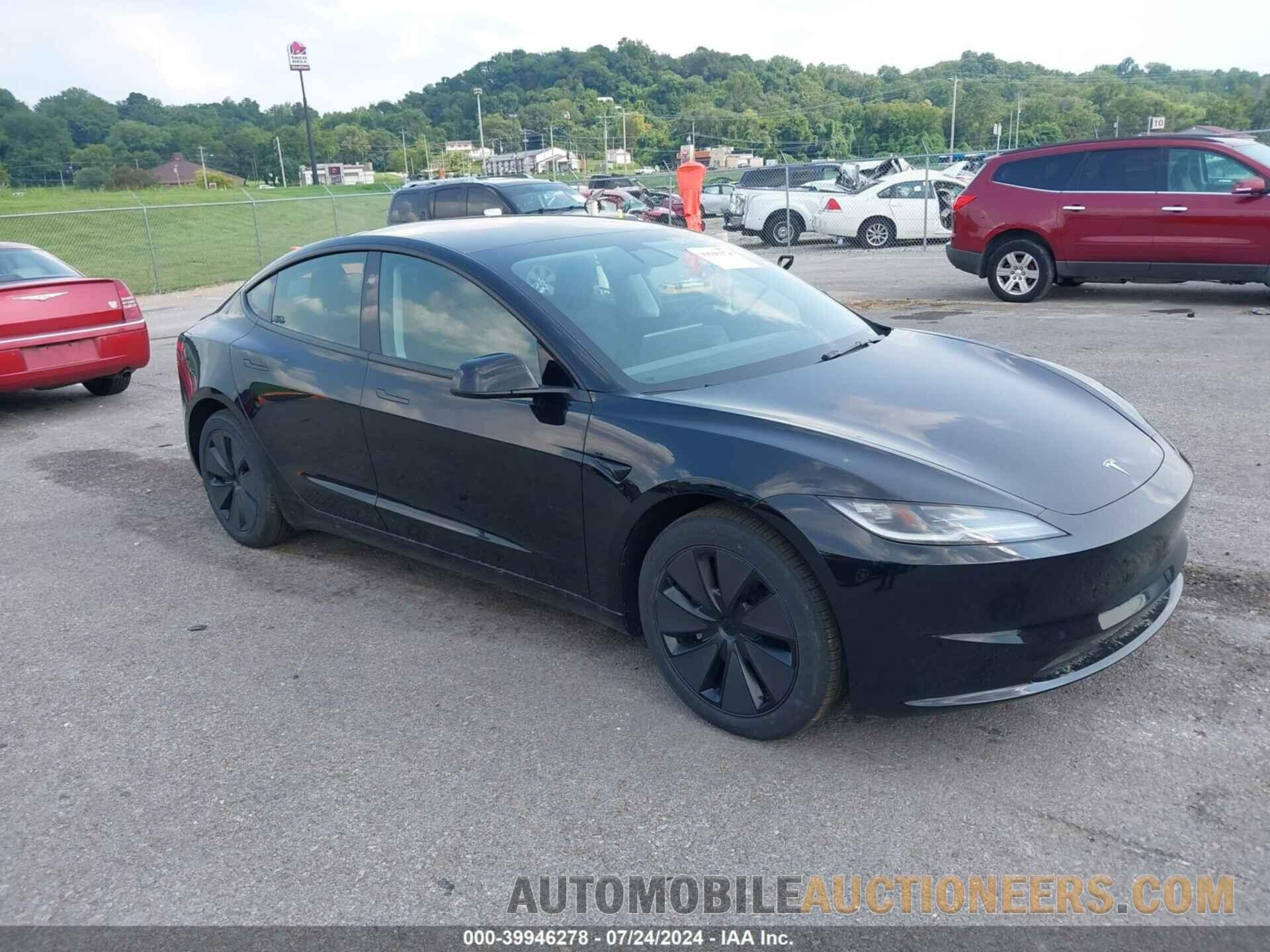 5YJ3E1EBXRF717079 TESLA MODEL 3 2024