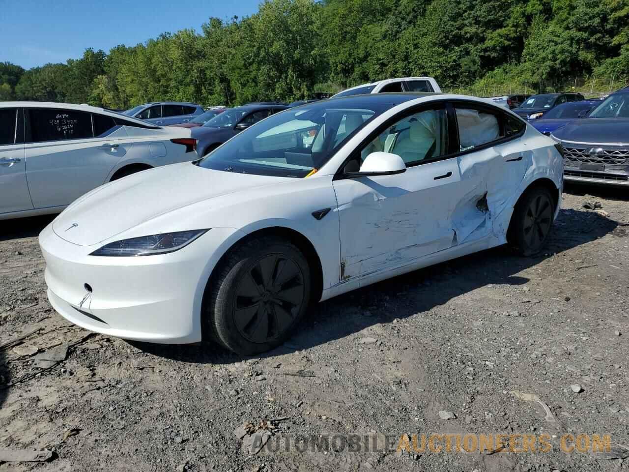 5YJ3E1EBXRF792610 TESLA MODEL 3 2024