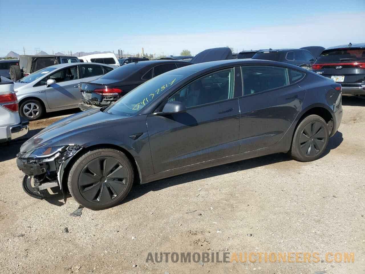 5YJ3E1EBXRF815142 TESLA MODEL 3 2024