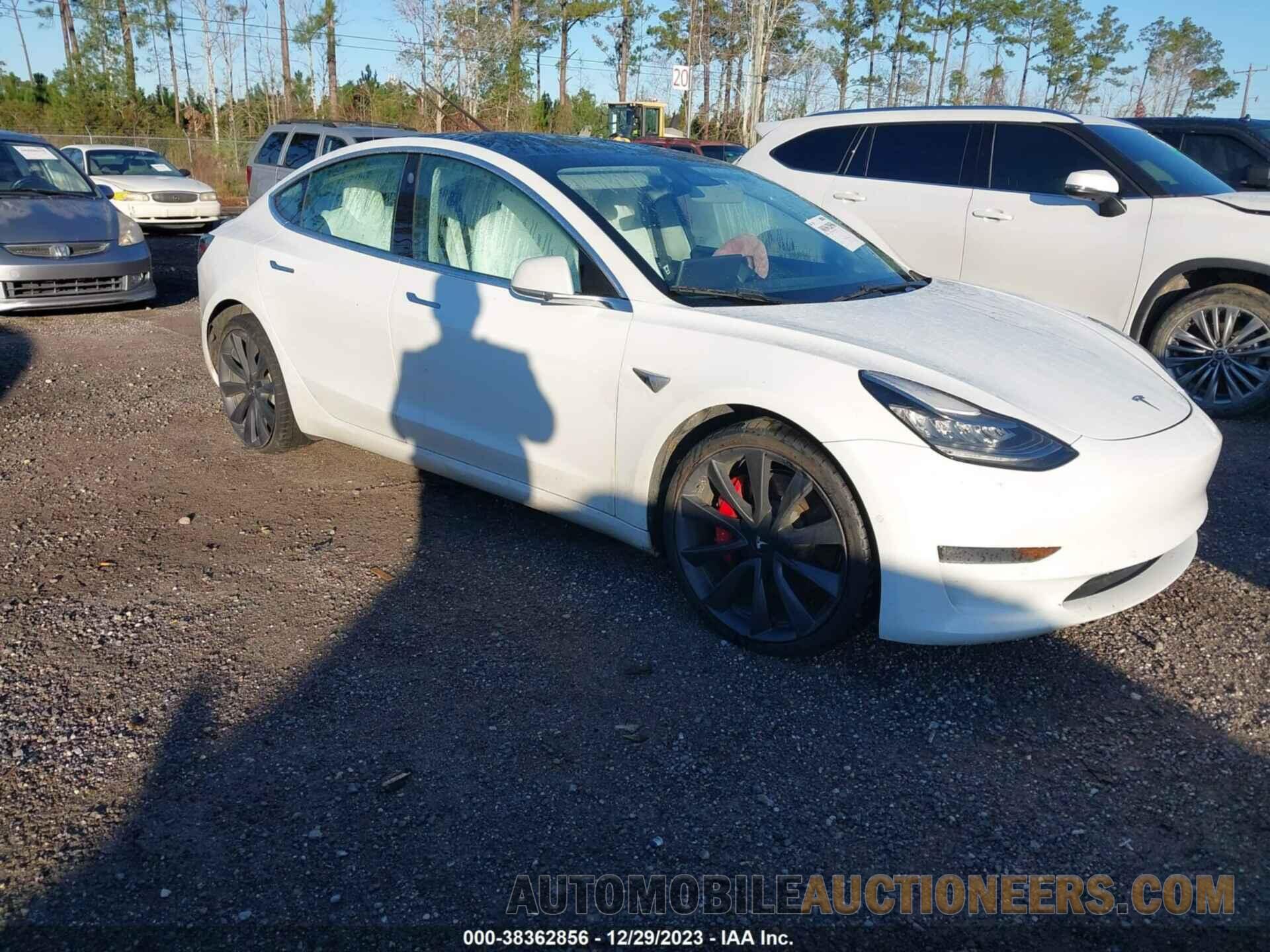 5YJ3E1EC2LF624976 TESLA MODEL 3 2020