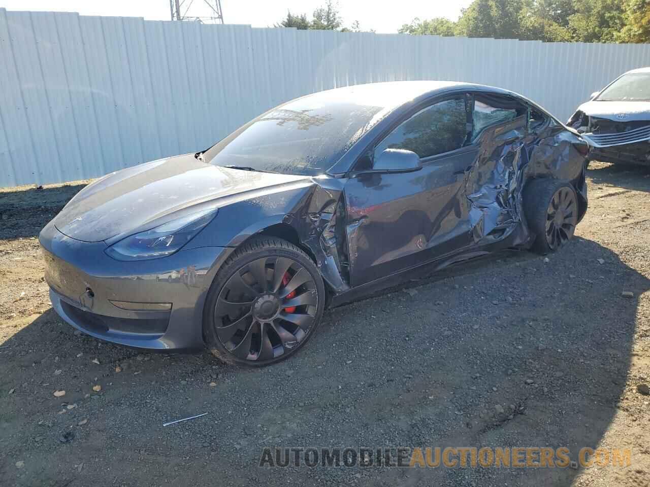 5YJ3E1EC2NF261811 TESLA MODEL 3 2022