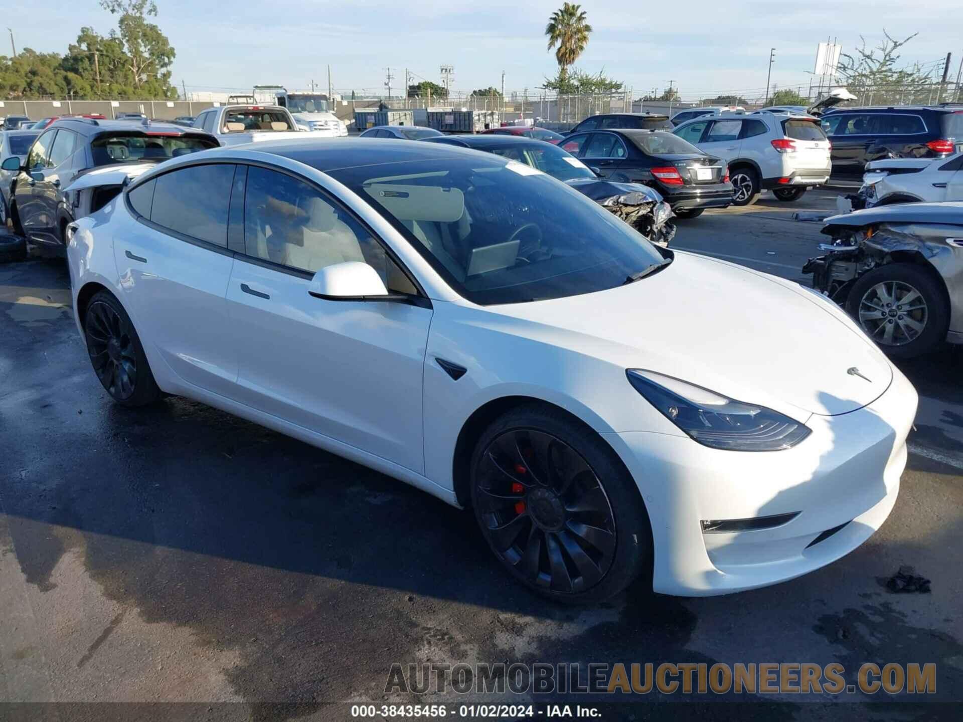 5YJ3E1EC2NF270010 TESLA MODEL 3 2022