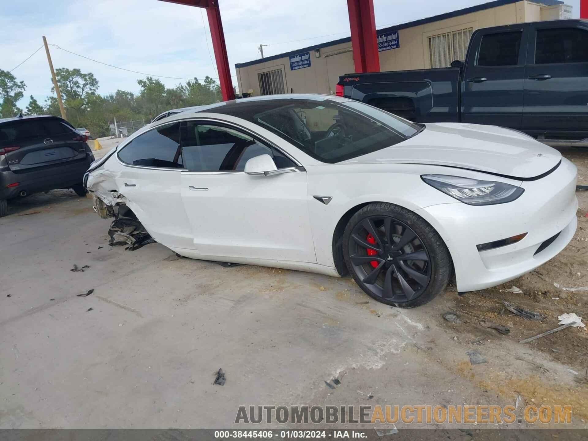 5YJ3E1EC3LF800157 TESLA MODEL 3 2020