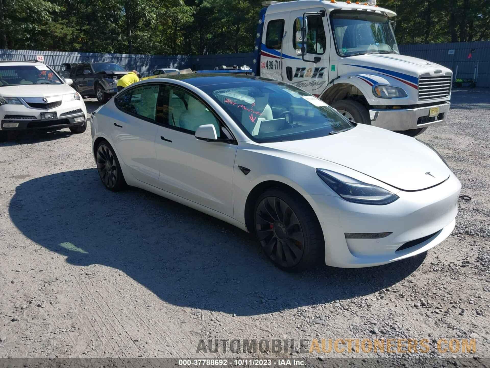 5YJ3E1EC8MF082543 TESLA MODEL 3 2021