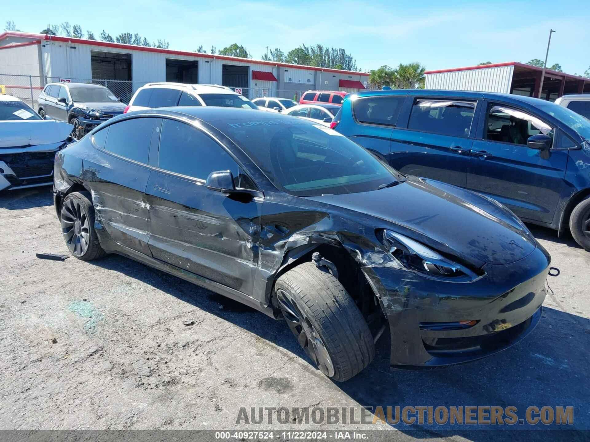 5YJ3E1EC9NF318439 TESLA MODEL 3 2022