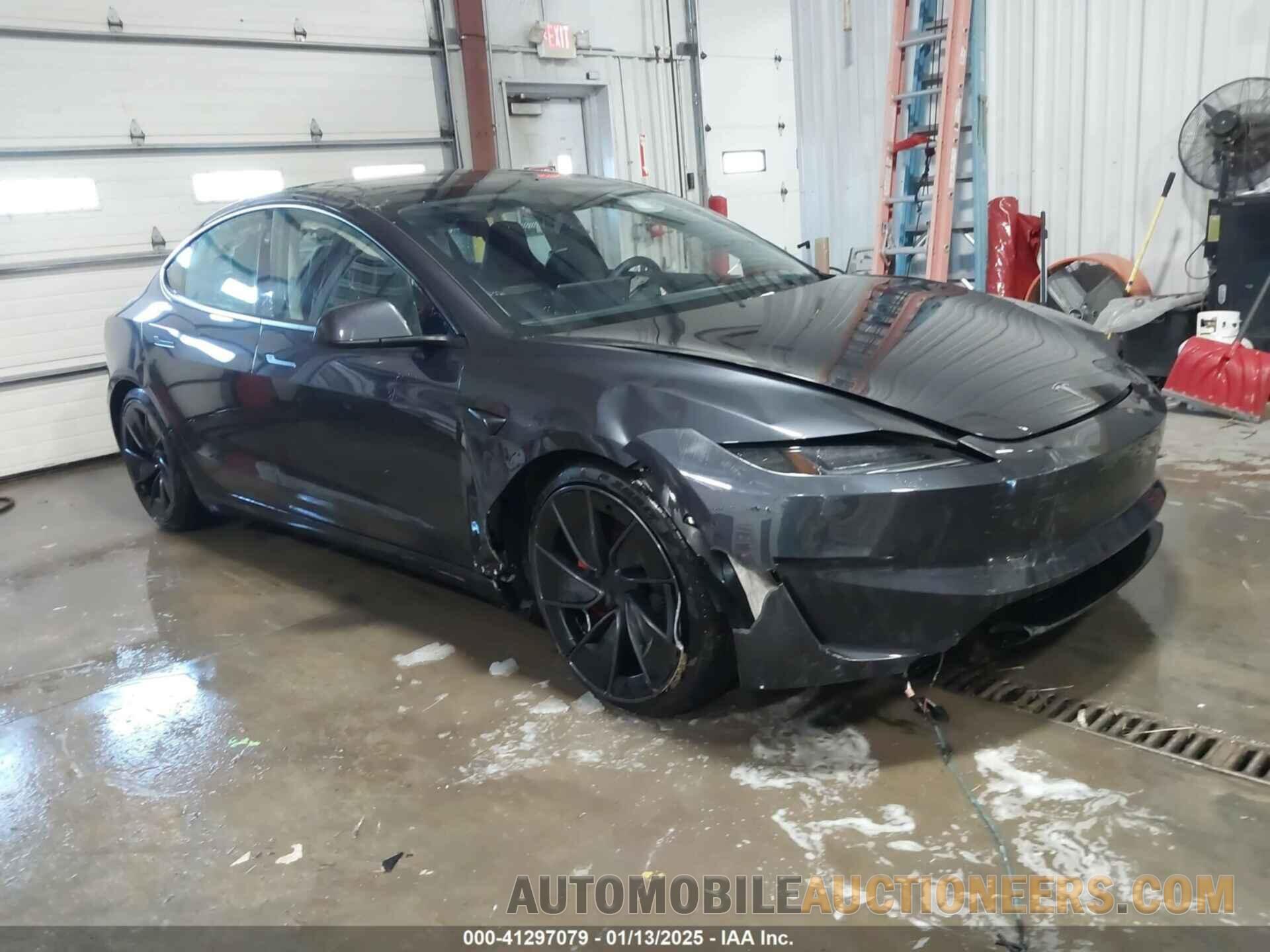 5YJ3E1ET0RF888464 TESLA MODEL 3 2024