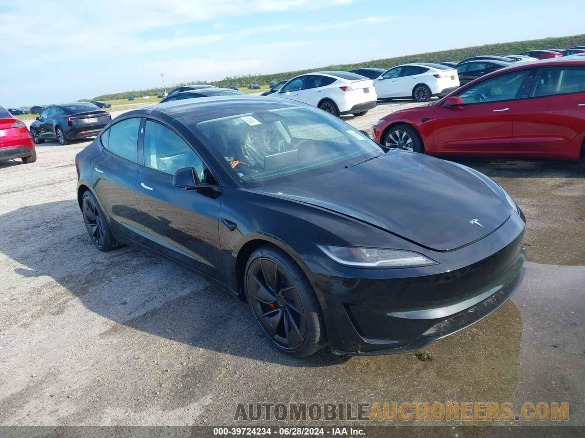 5YJ3E1ET1RF785733 TESLA MODEL 3 2024