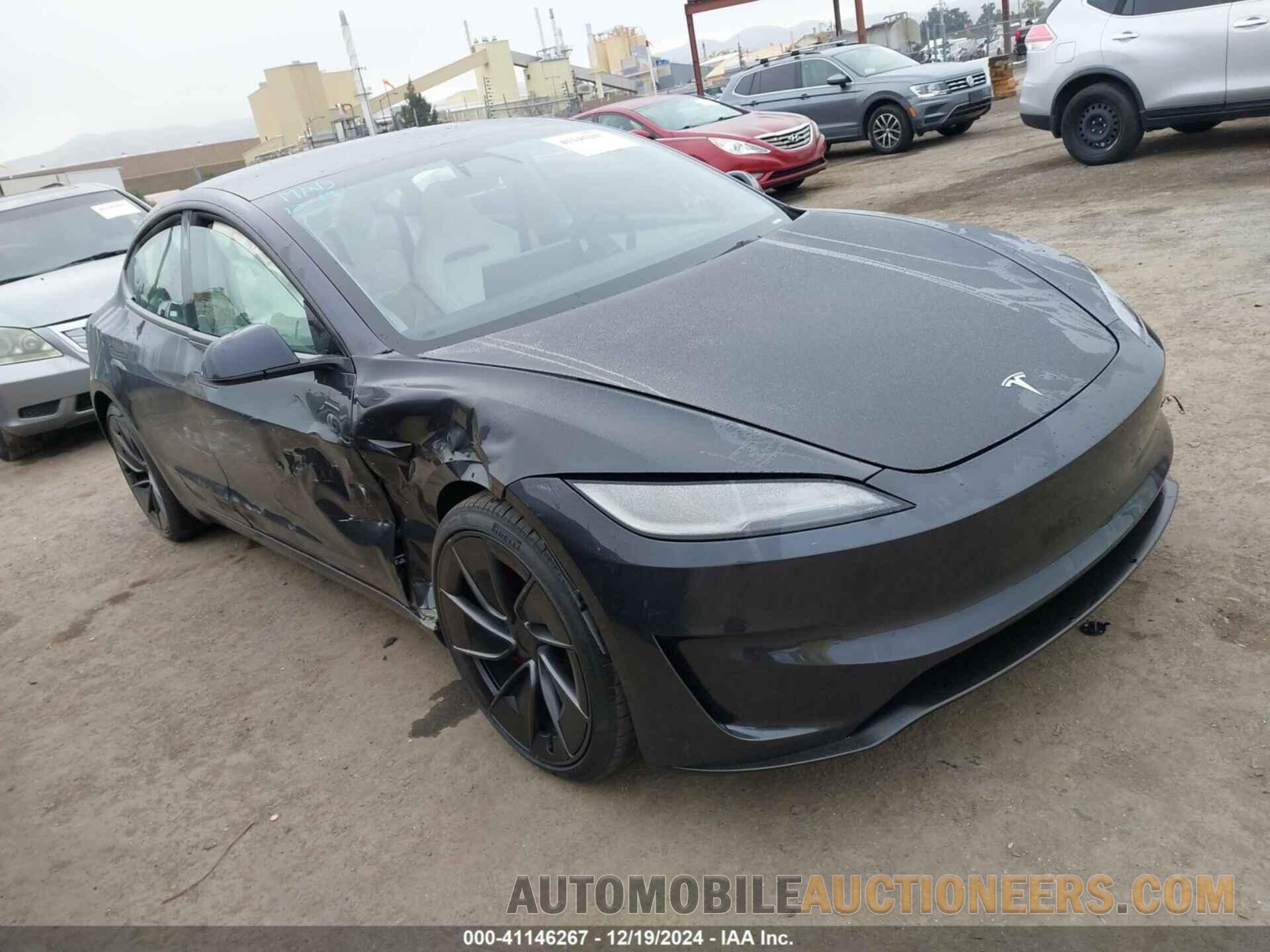 5YJ3E1ET1RF914389 TESLA MODEL 3 2024