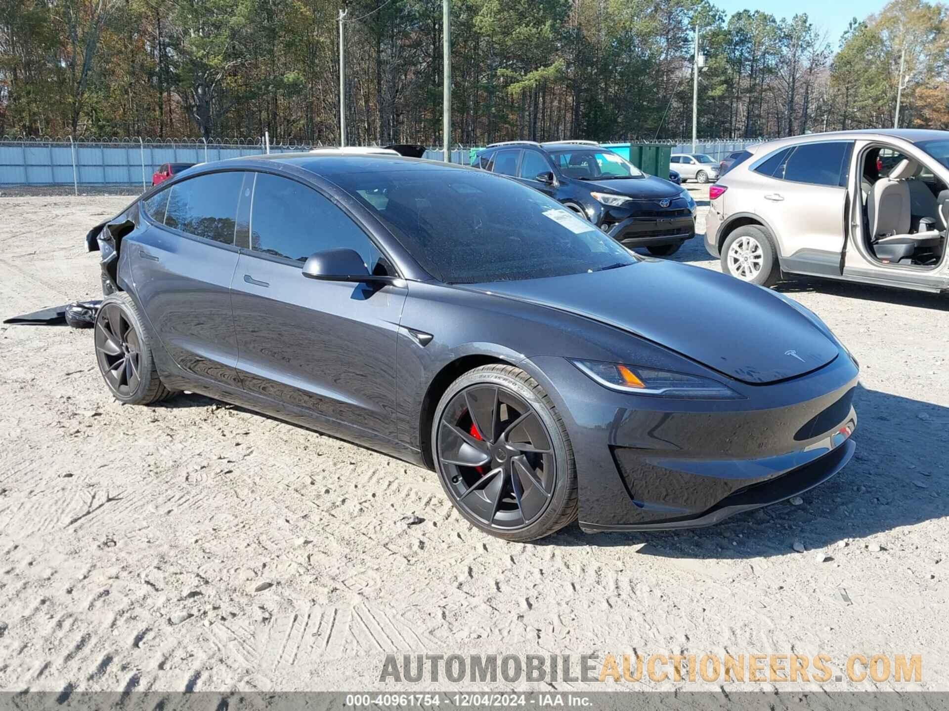 5YJ3E1ET2RF822708 TESLA MODEL 3 2024