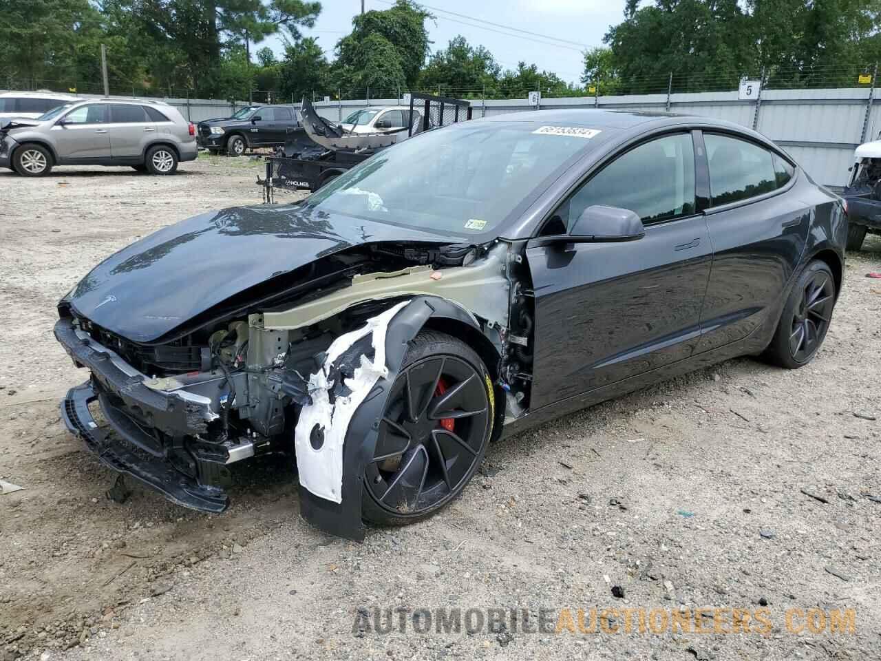 5YJ3E1ET4RF808566 TESLA MODEL 3 2024