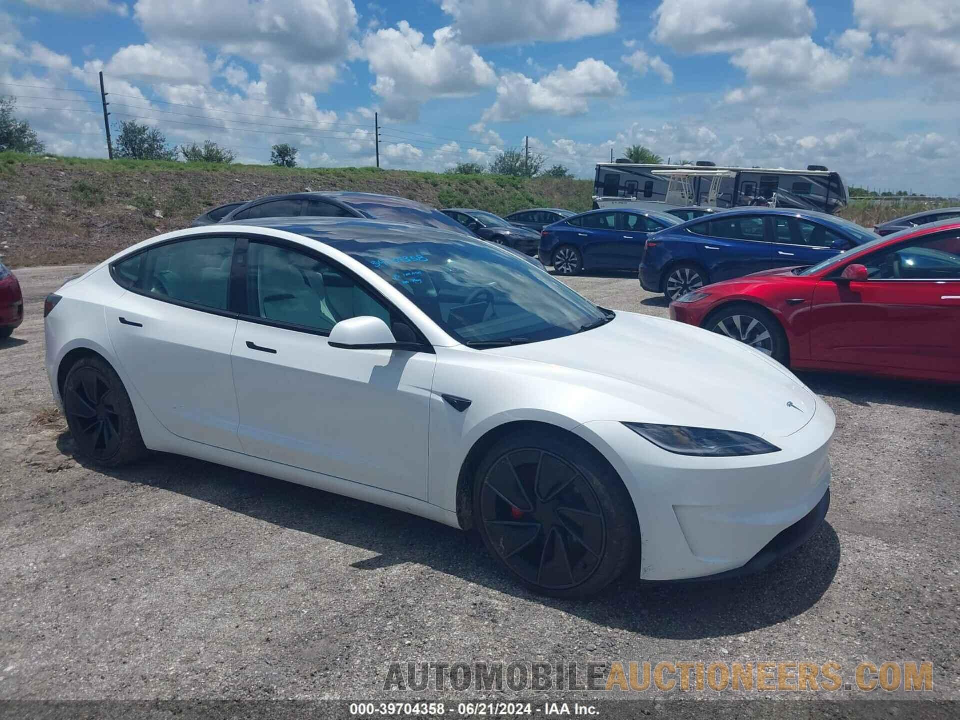 5YJ3E1ET5RF782320 TESLA MODEL 3 2024