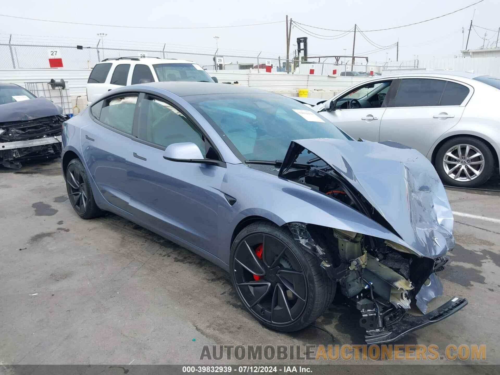 5YJ3E1ET5RF788490 TESLA MODEL 3 2024