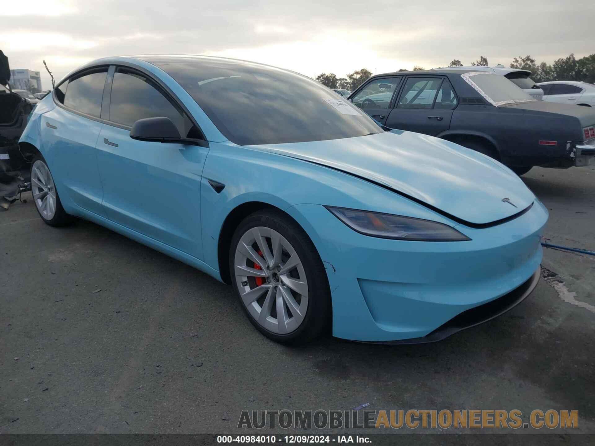 5YJ3E1ET5RF863849 TESLA MODEL 3 2024