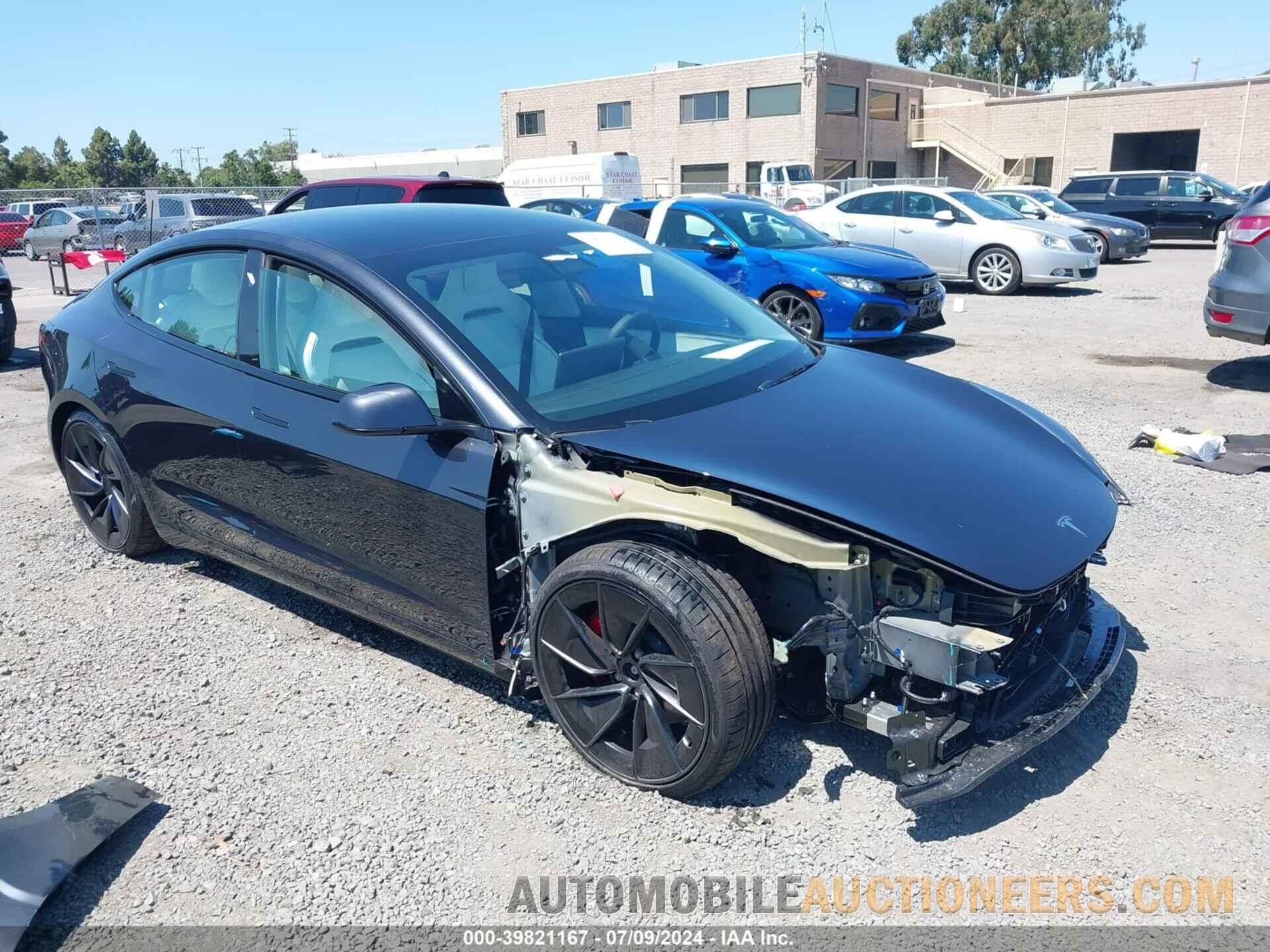 5YJ3E1ET7RF784327 TESLA MODEL 3 2024