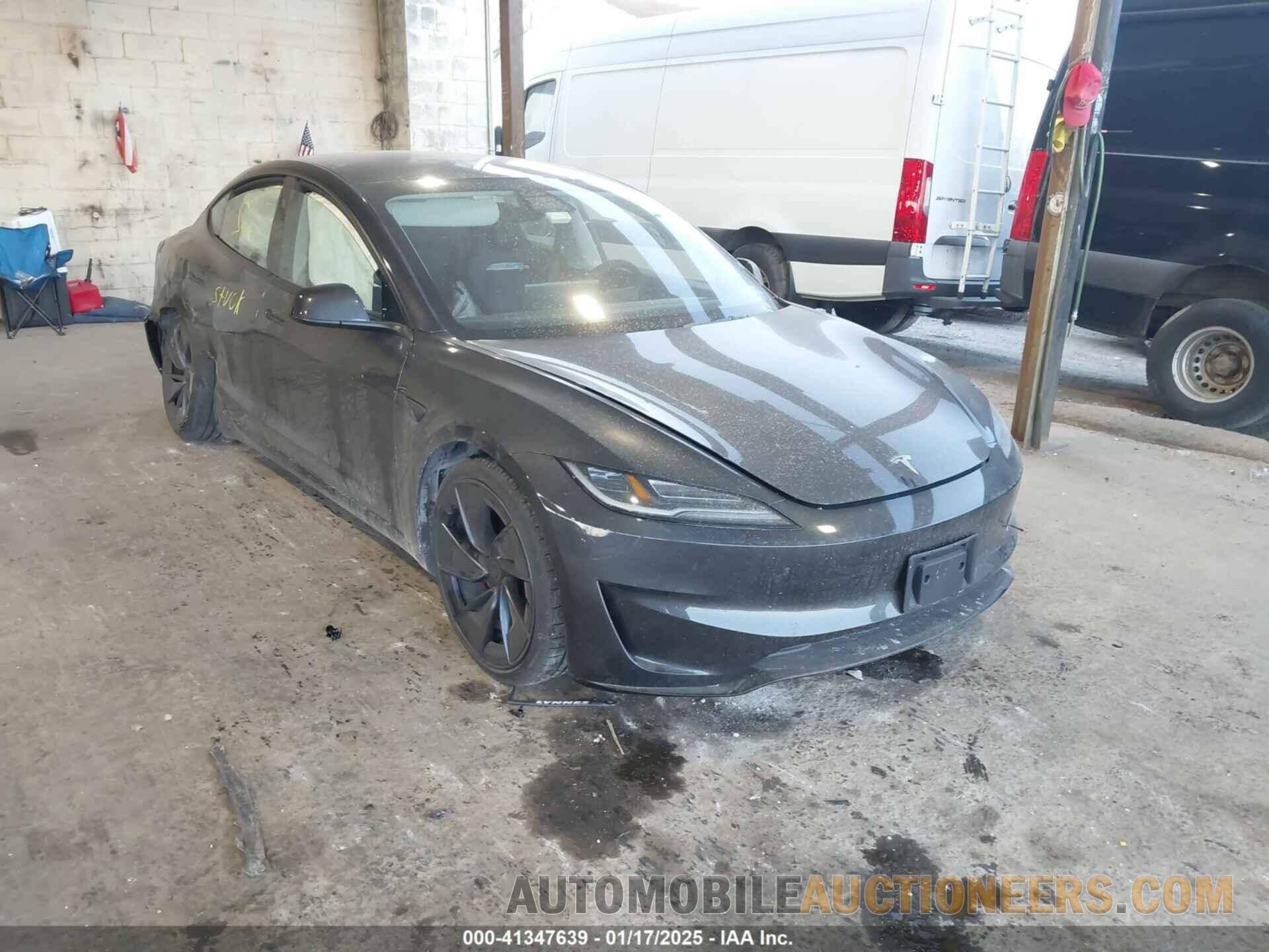 5YJ3E1ET7RF846518 TESLA MODEL 3 2024