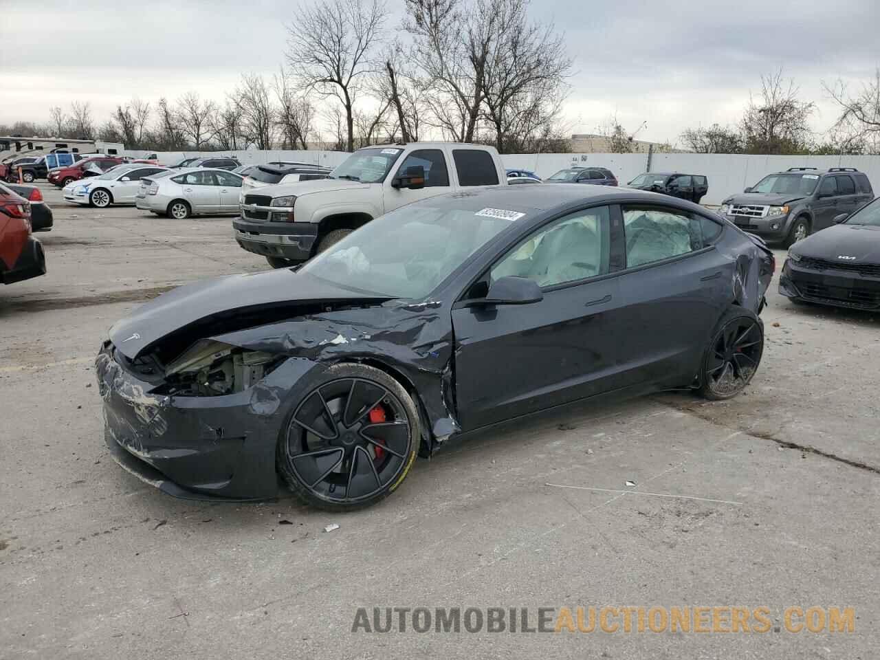 5YJ3E1ET8RF847628 TESLA MODEL 3 2024