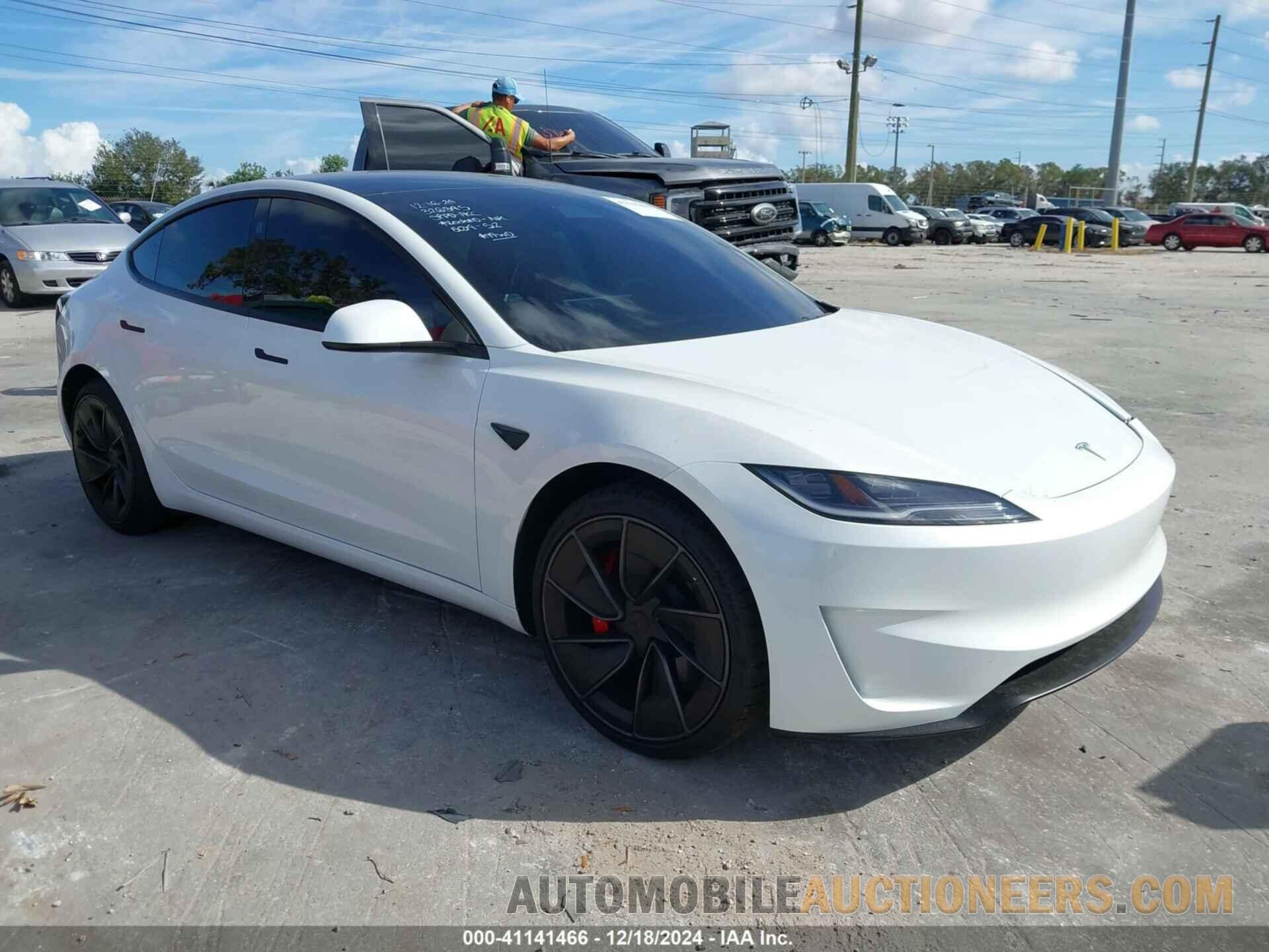 5YJ3E1ET9RF831180 TESLA MODEL 3 2024