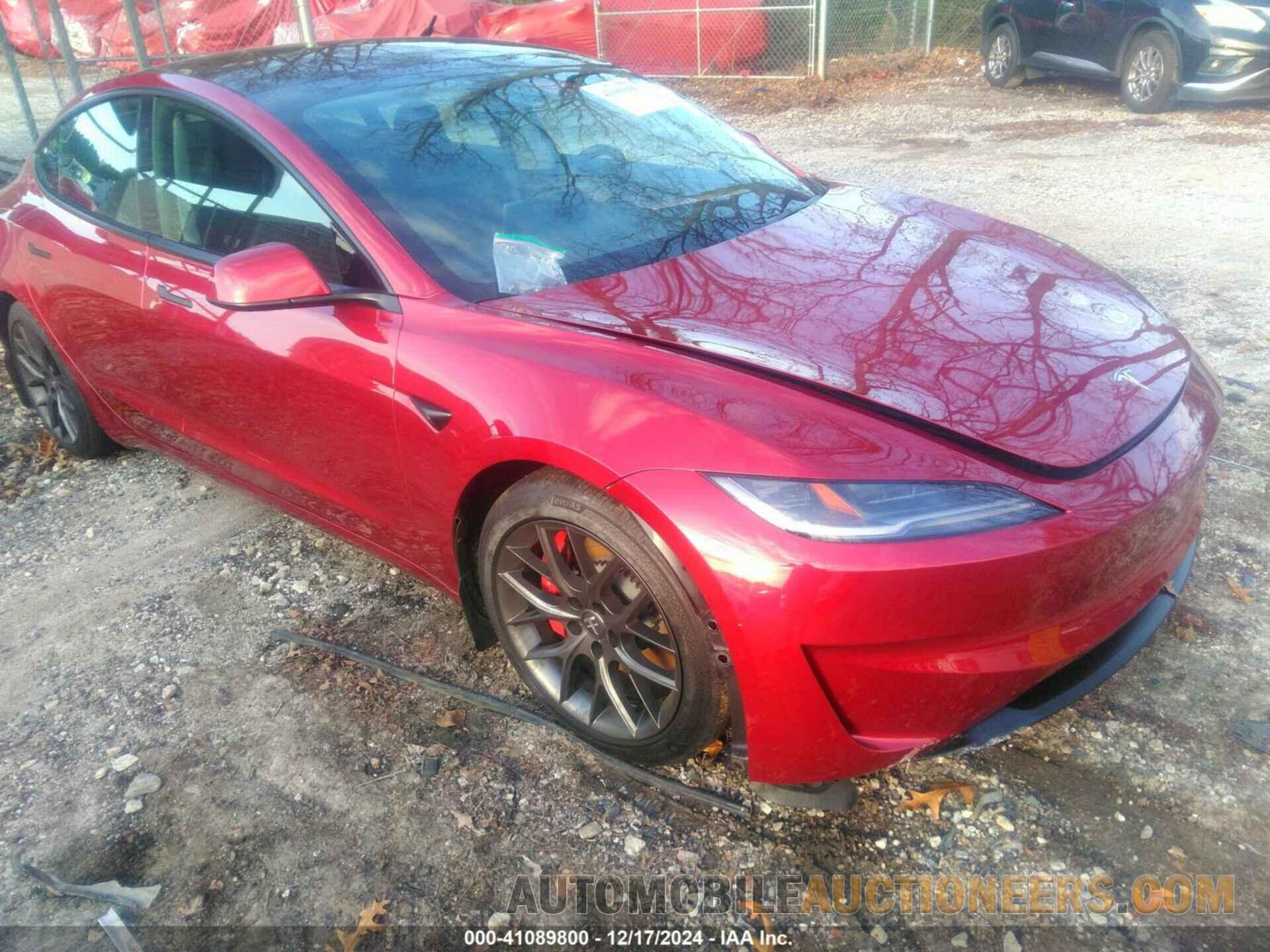 5YJ3E1ETXRF809785 TESLA MODEL 3 2024