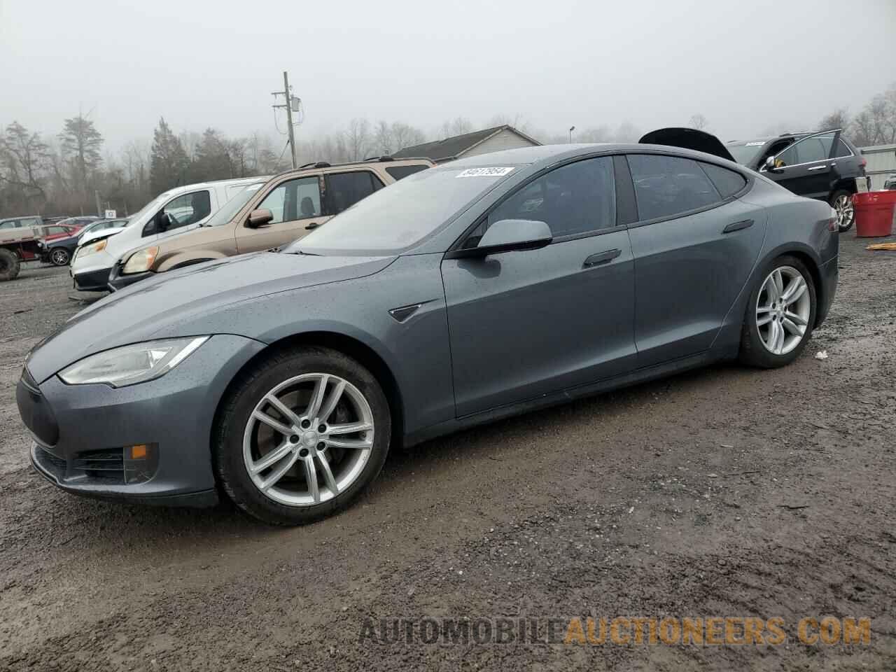 5YJSA1CG2DFP03806 TESLA MODEL S 2013